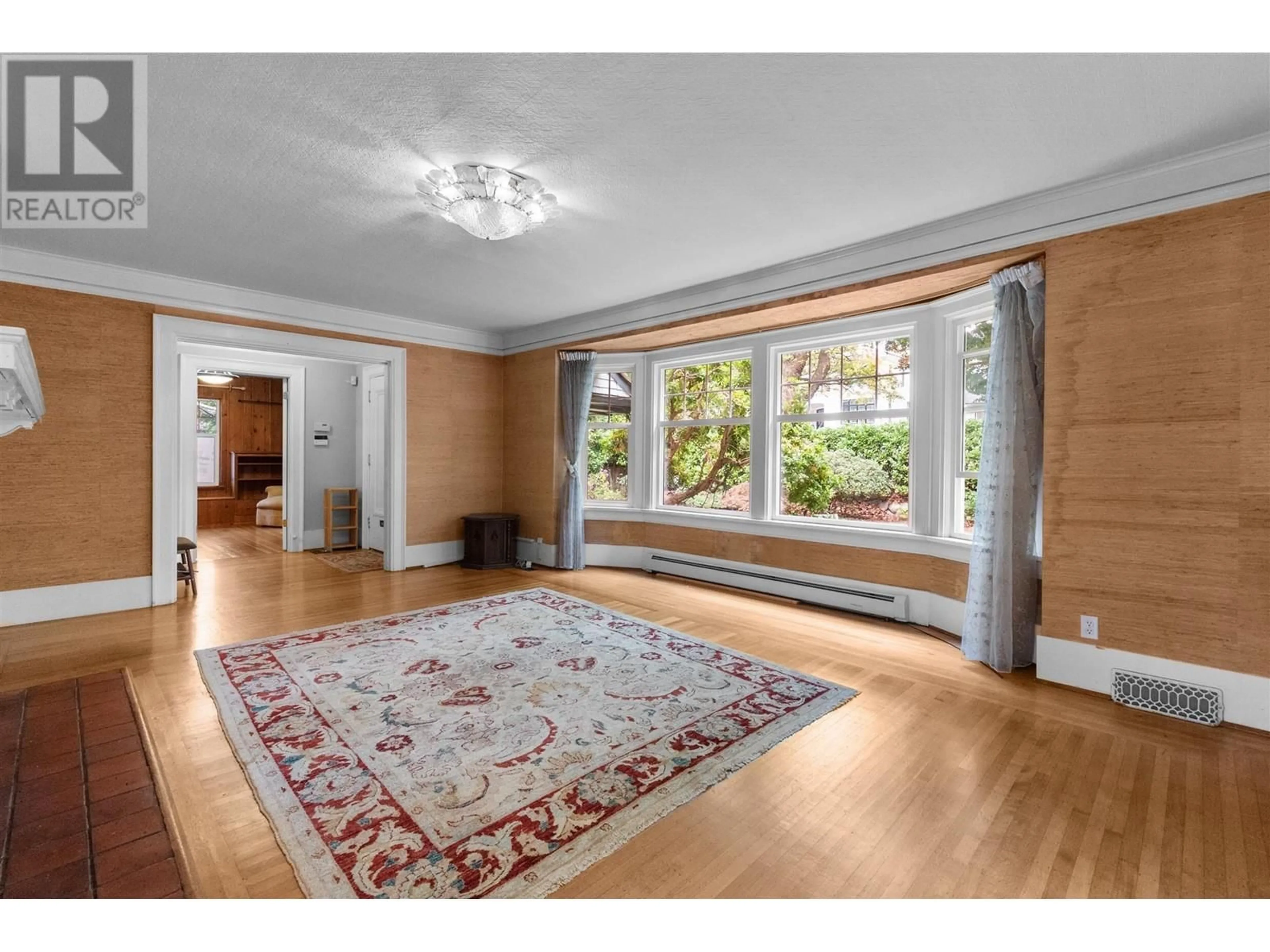 Indoor entryway, wood floors for 4637 ANGUS DRIVE, Vancouver British Columbia V6J4J4