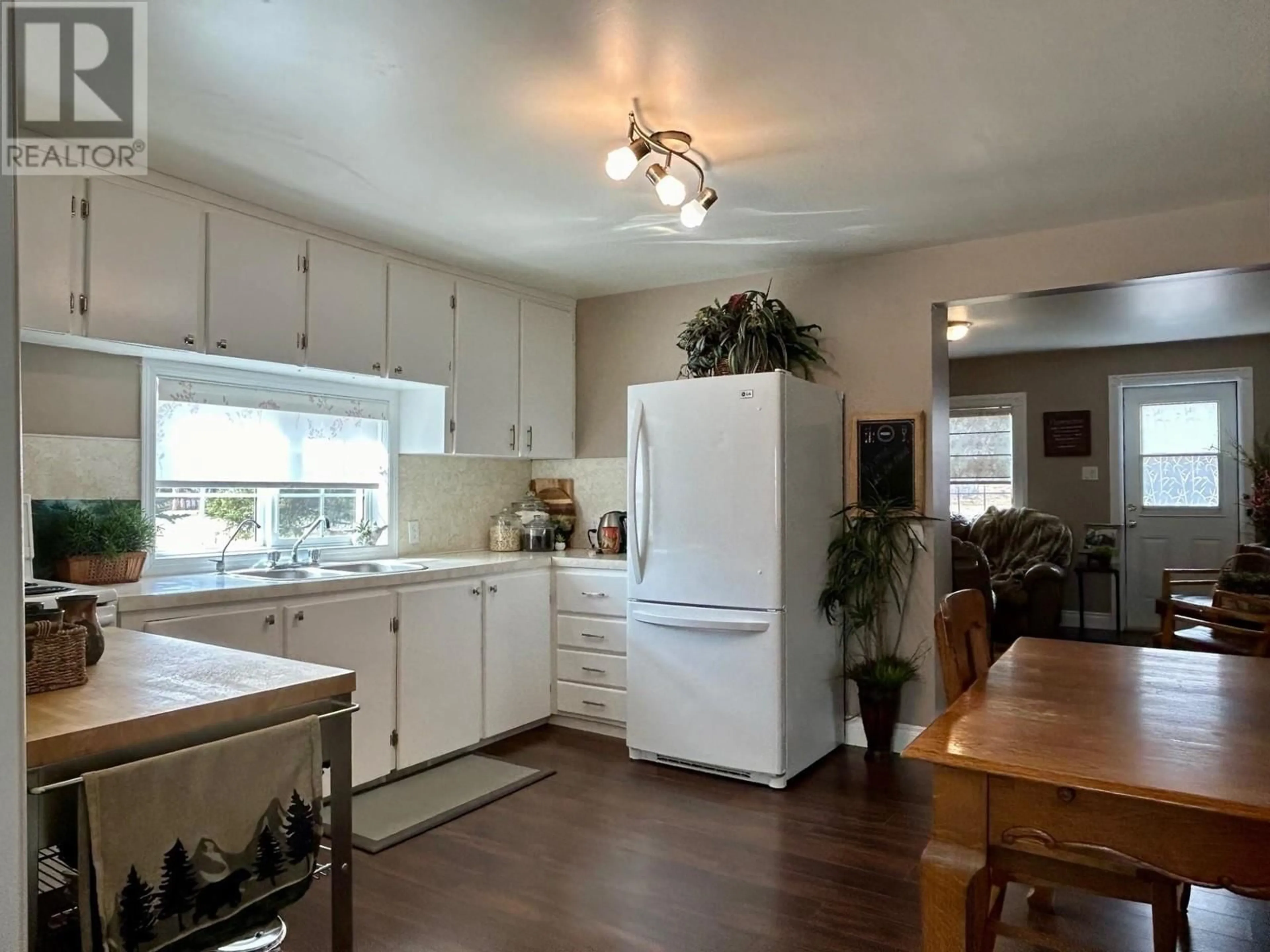 Open concept kitchen for 5604 49 STREET, Fort Nelson British Columbia V0C1R0