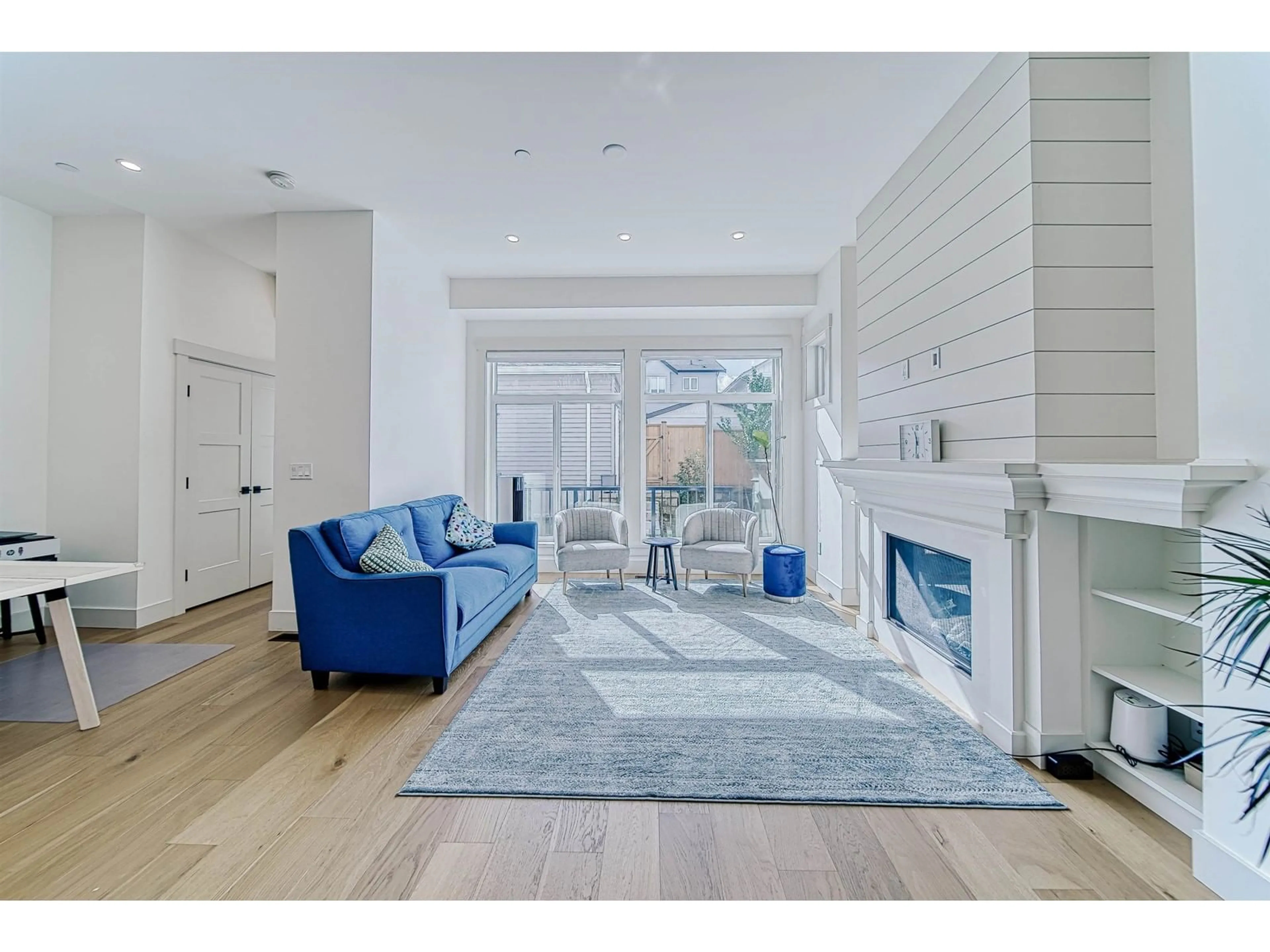 Living room, wood floors for 19802 75A AVENUE, Langley British Columbia V2Y5K3