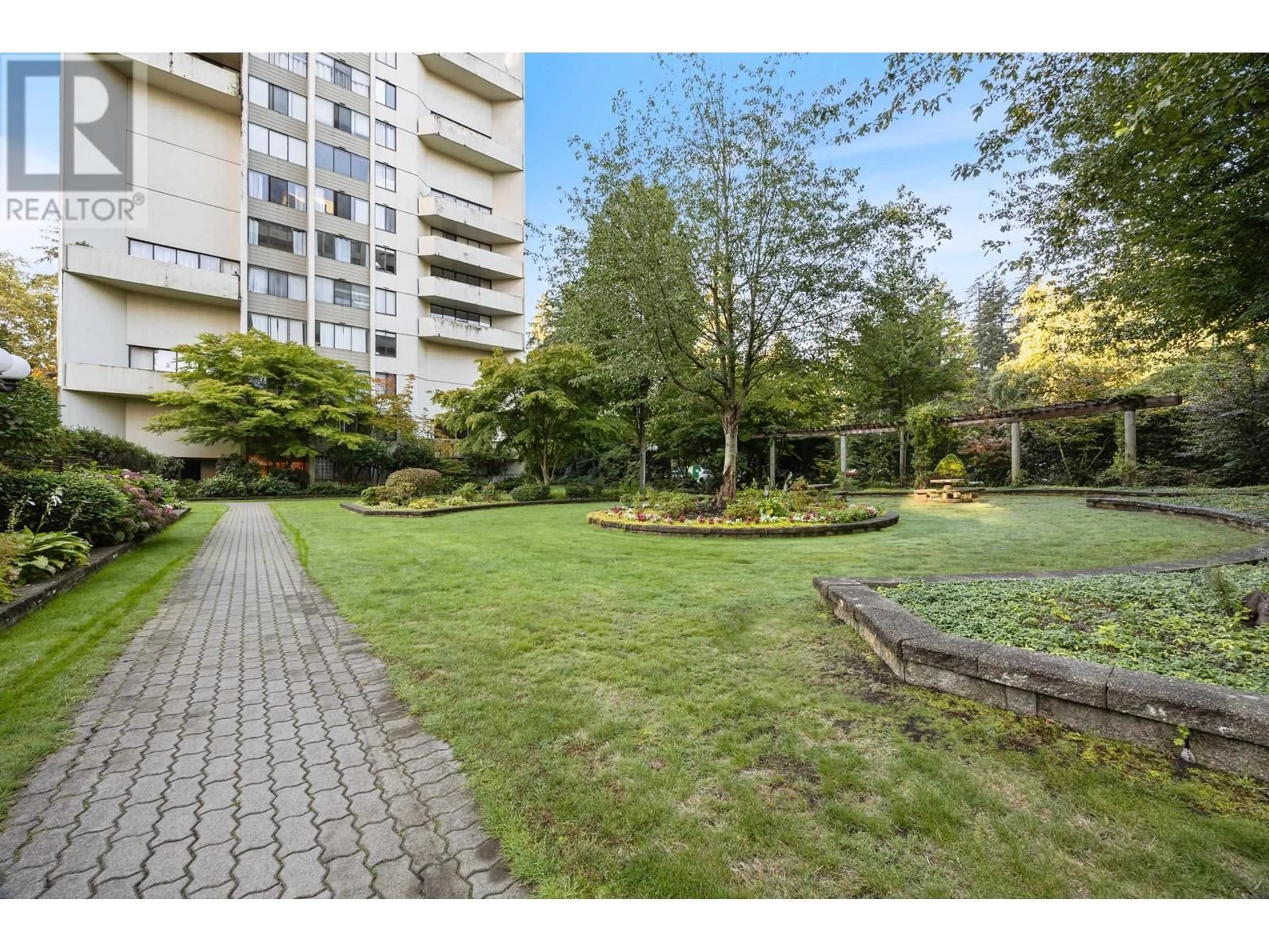 A pic from exterior of the house or condo, the fenced backyard for 1508 4300 MAYBERRY STREET, Burnaby British Columbia V5H4A4