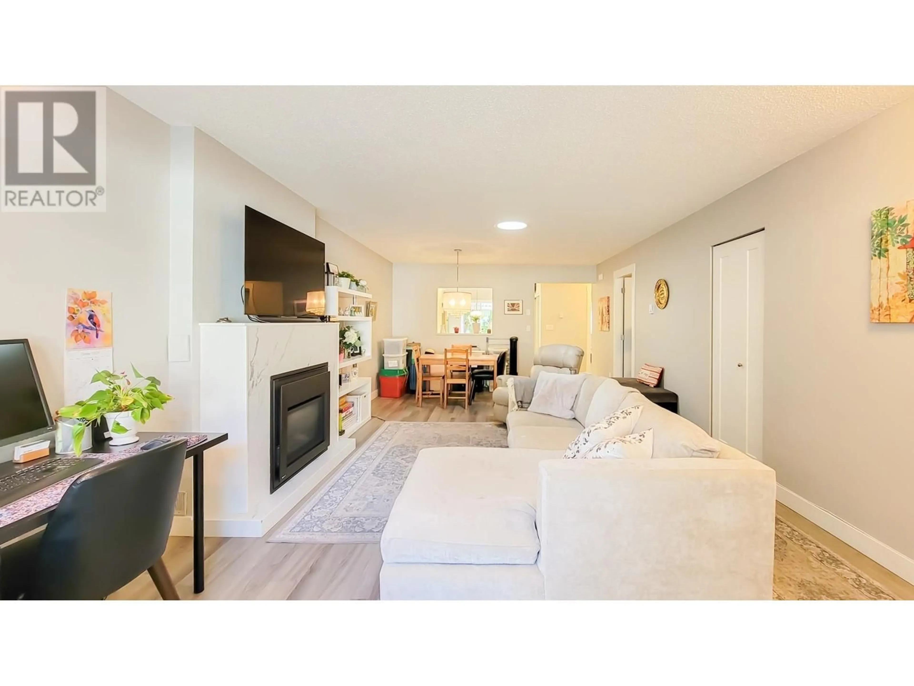 Living room with furniture, unknown for 12 - 12049 217 STREET, Maple Ridge British Columbia V2X0M8