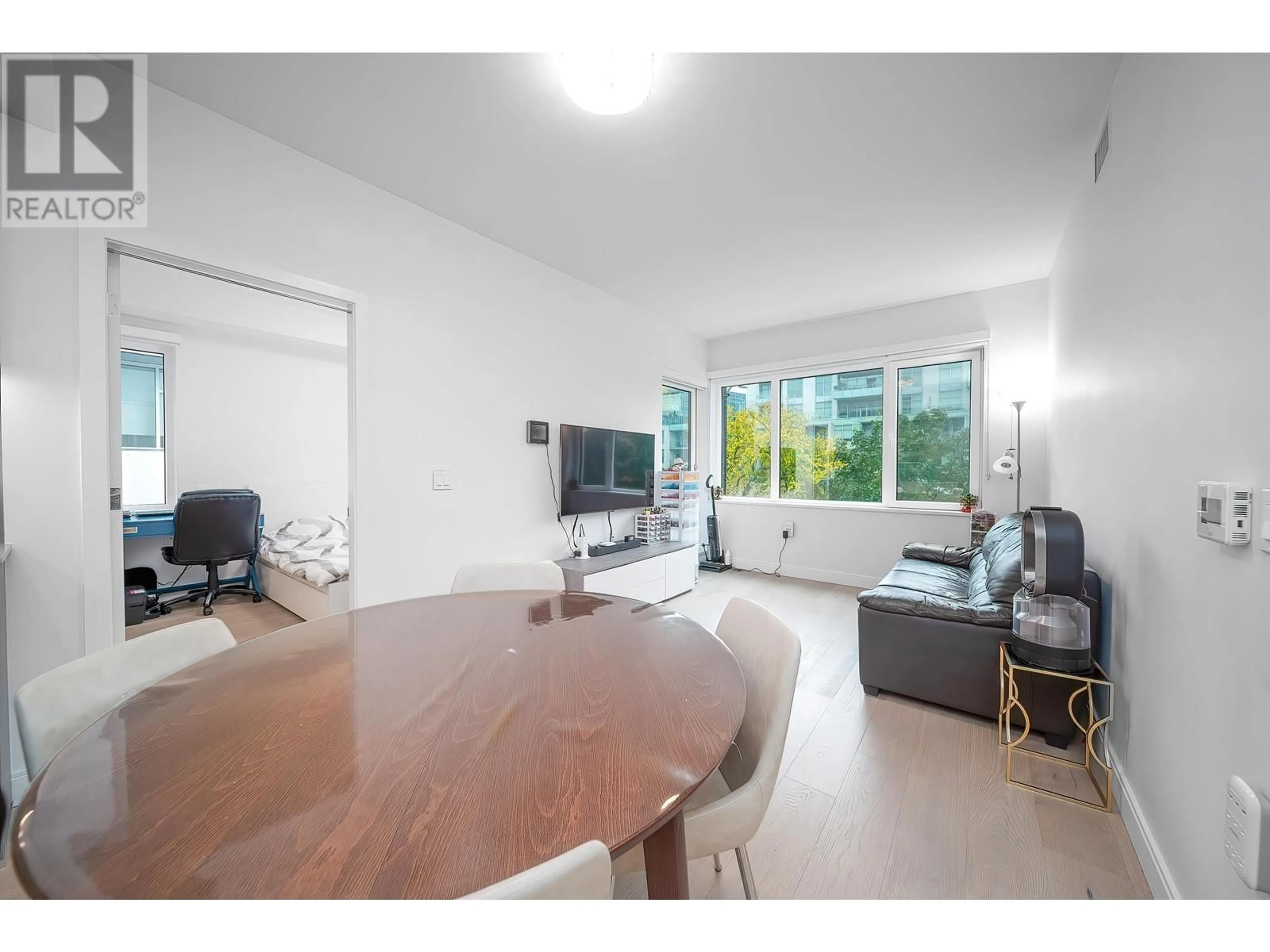 A pic of a room for 205 4932 CAMBIE STREET, Vancouver British Columbia V5Z0K1