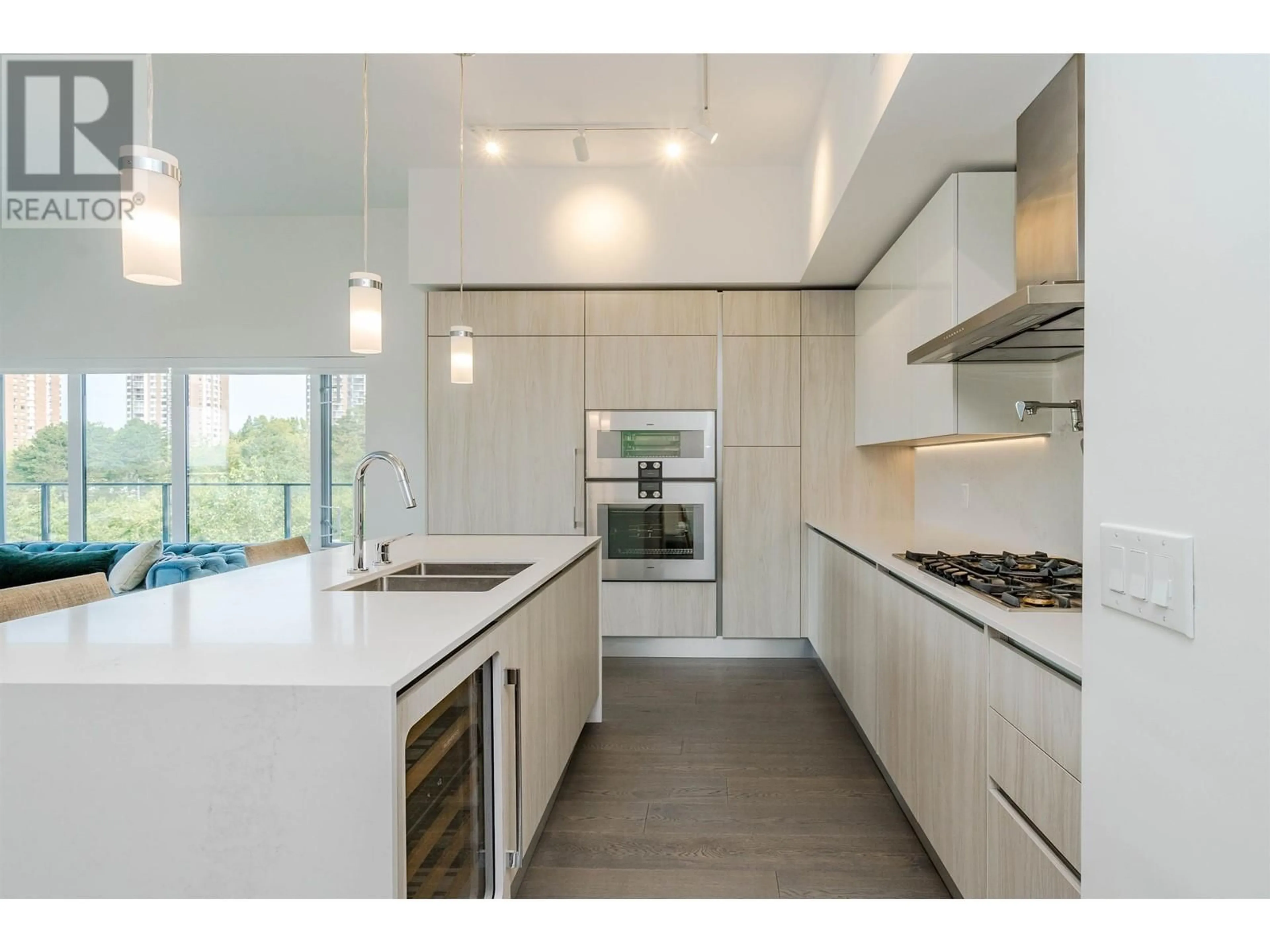Contemporary kitchen, unknown for 602 - 477 59TH AVENUE, Vancouver British Columbia V5X1X4