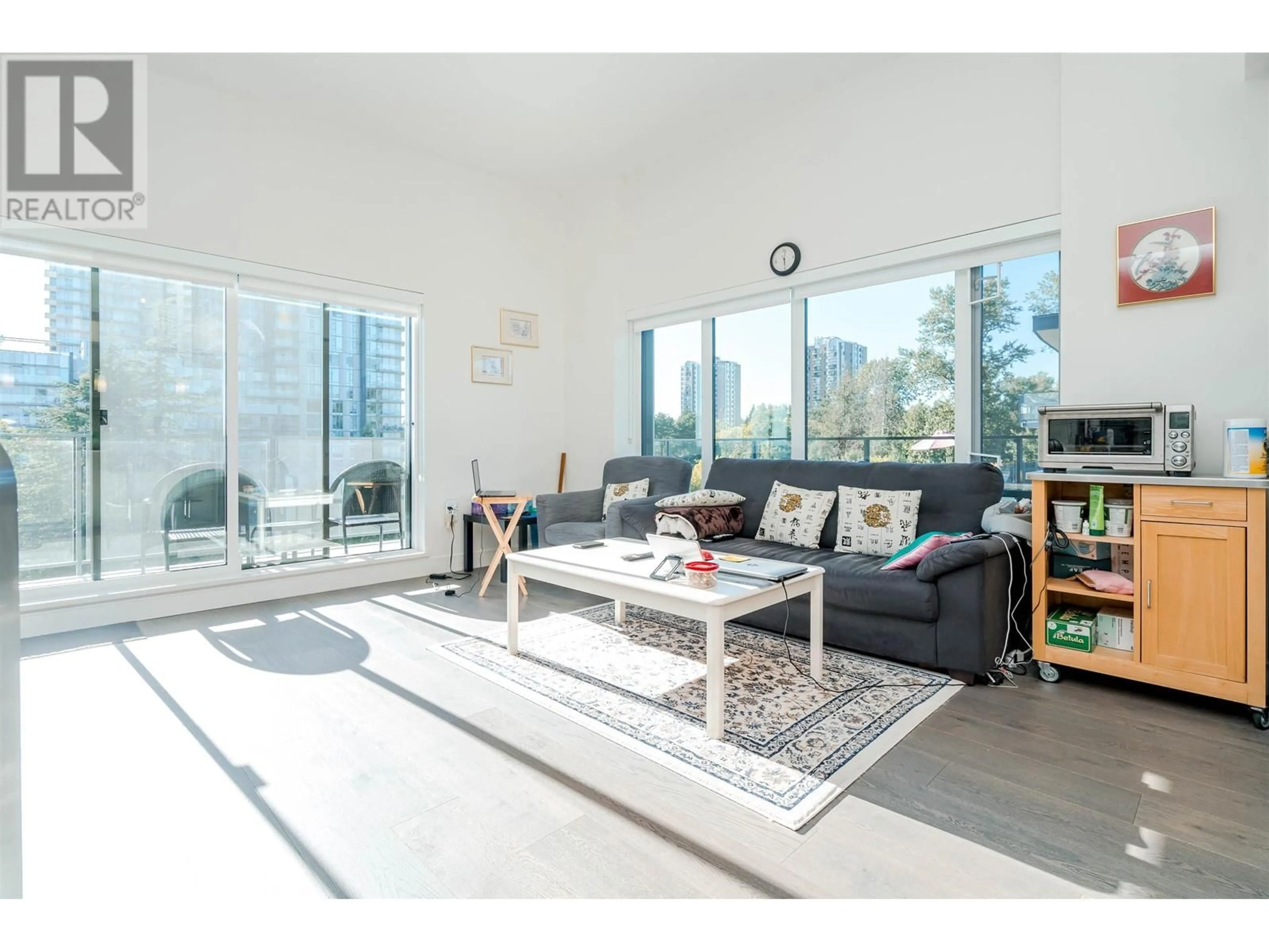 Living room, wood floors for 602 477 W 59TH AVENUE, Vancouver British Columbia V5X1X4