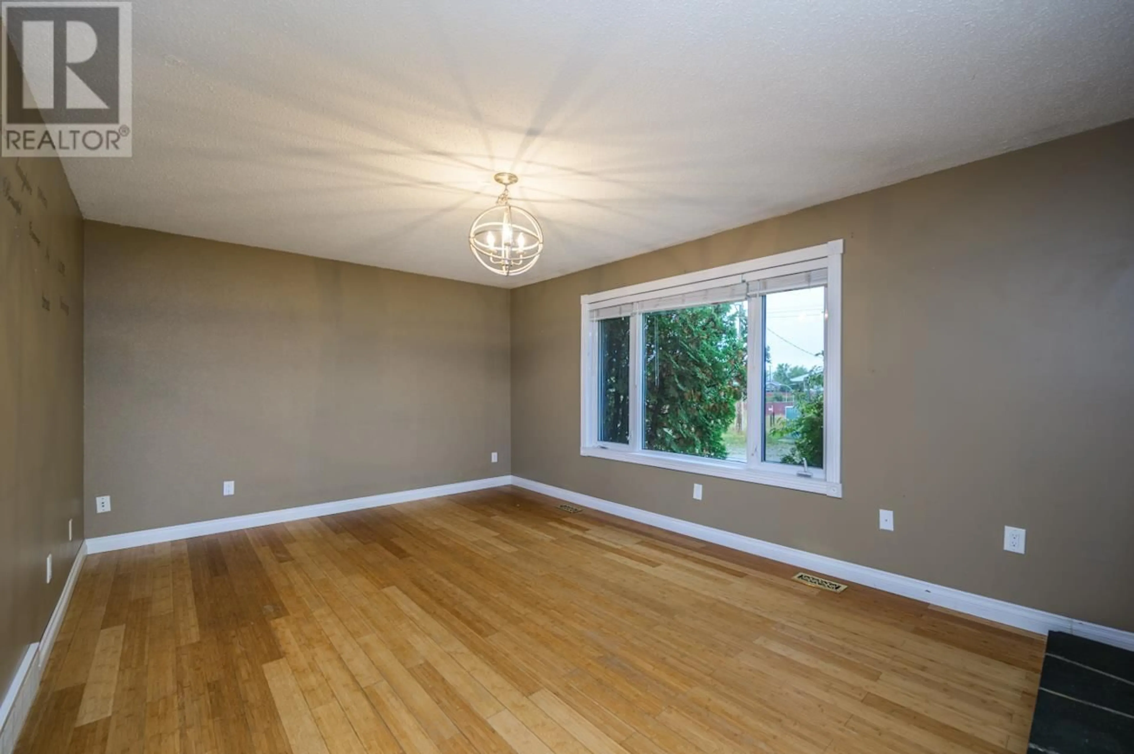 A pic of a room, wood floors for 3191 2ND AVENUE, Prince George British Columbia V2M1G1