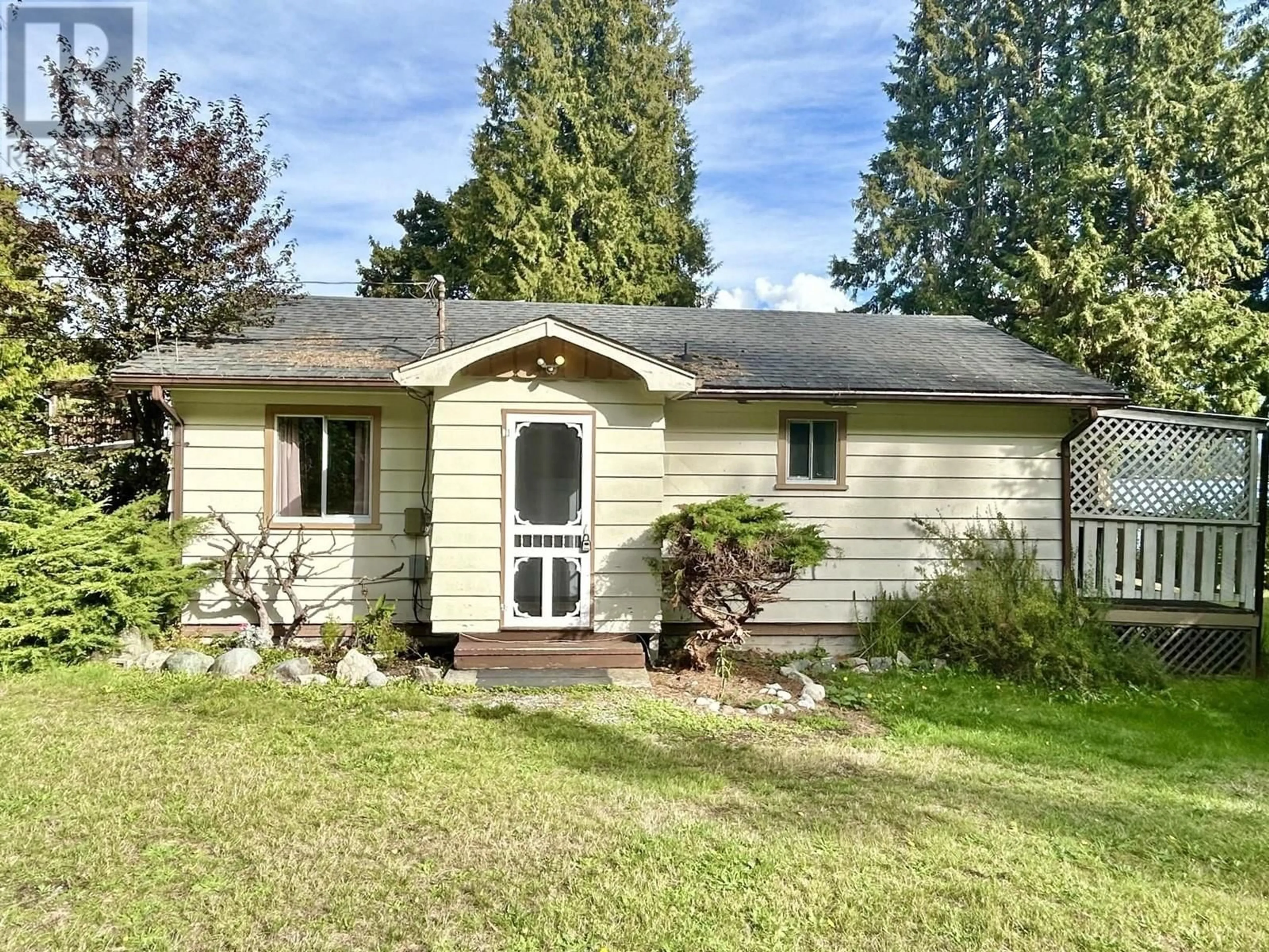 Frontside or backside of a home, cottage for 765 FRANKLIN ROAD, Gibsons British Columbia V0N1V8