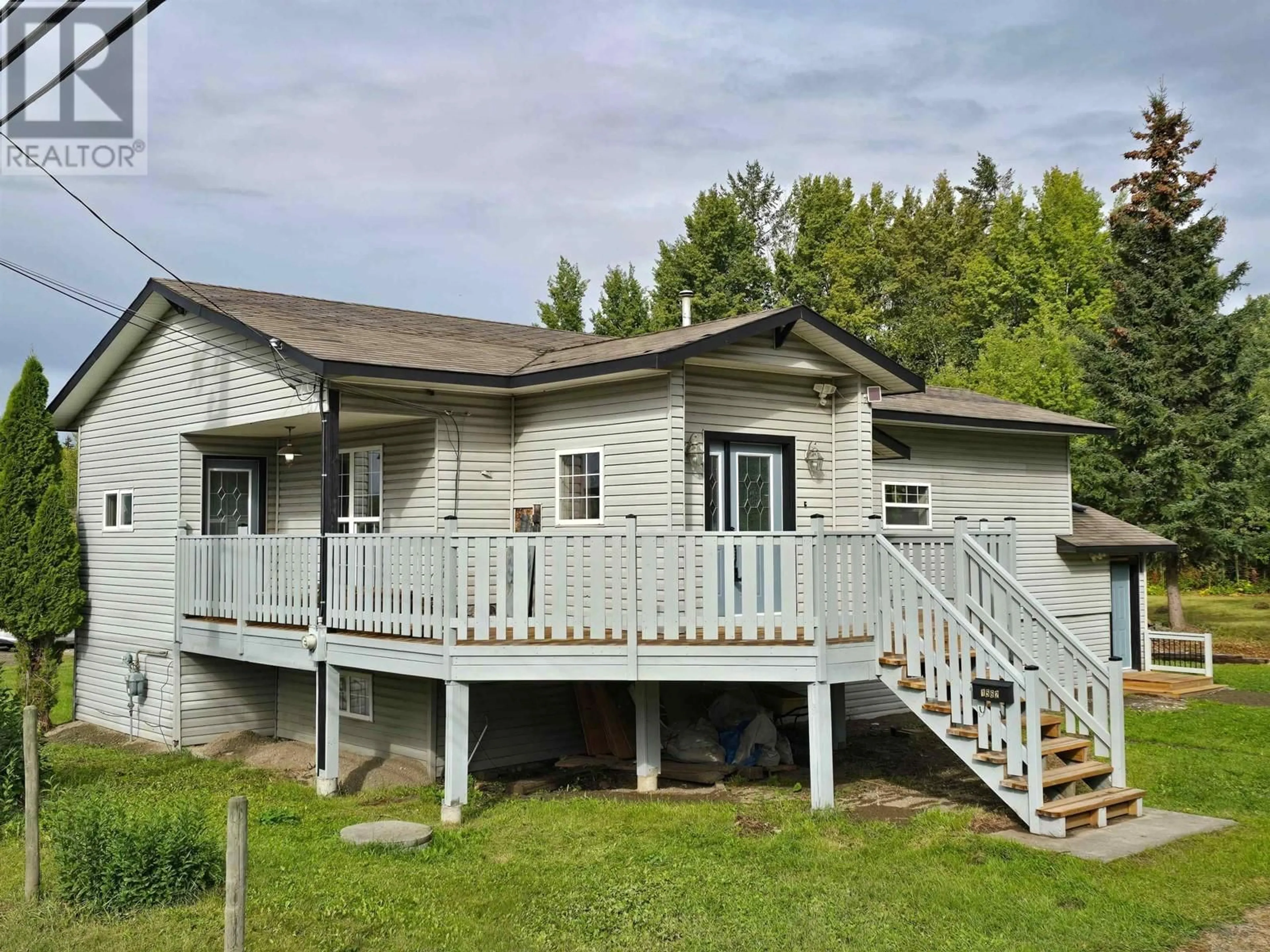 Frontside or backside of a home for 1562 MAPLE DRIVE, Quesnel British Columbia V2J4A1