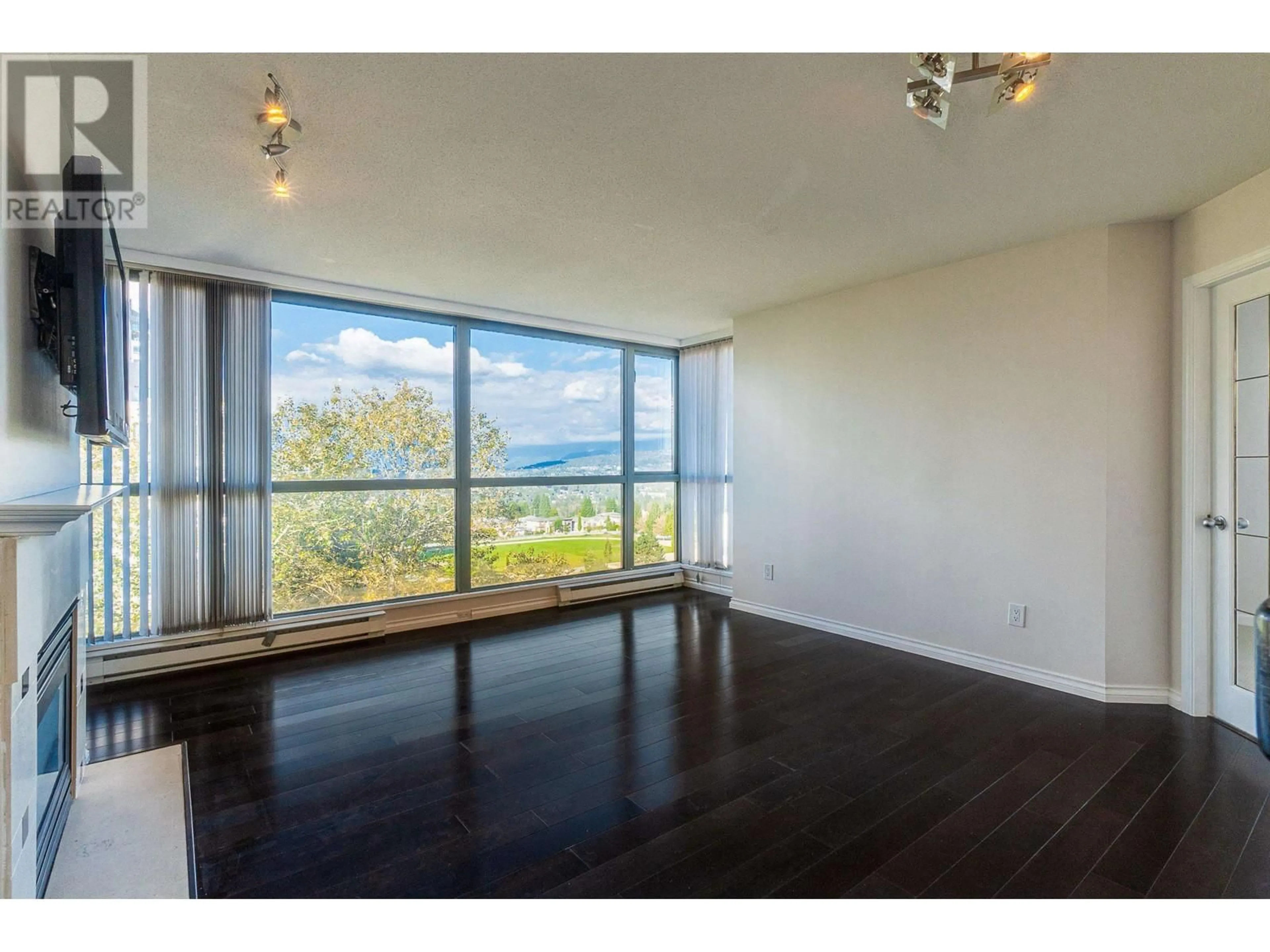 Other indoor space, wood floors for 1005 4888 HAZEL STREET, Burnaby British Columbia V5H4T4