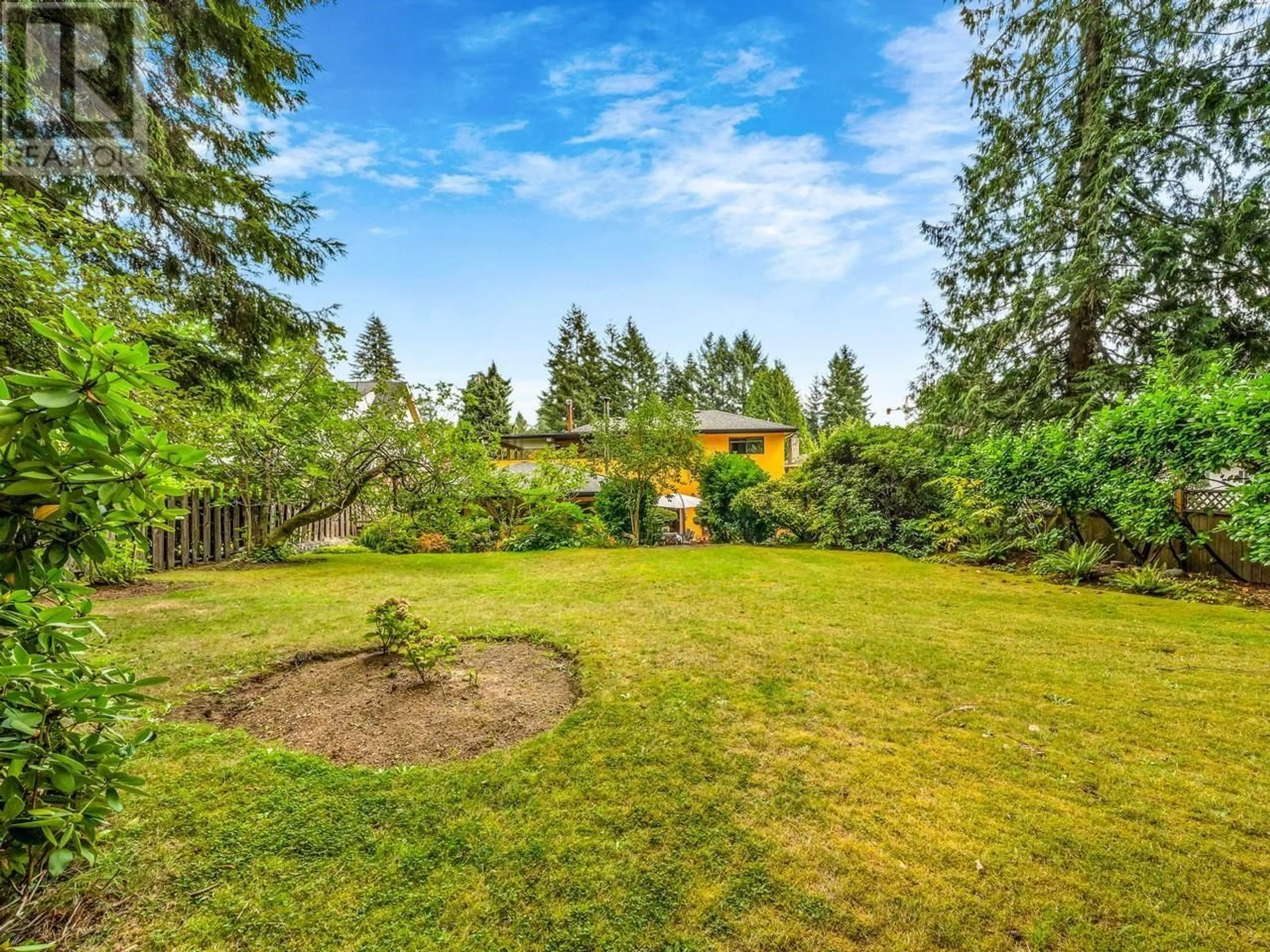 Patio, the fenced backyard for 1071 CARNABY PLACE, North Vancouver British Columbia V7H2A2