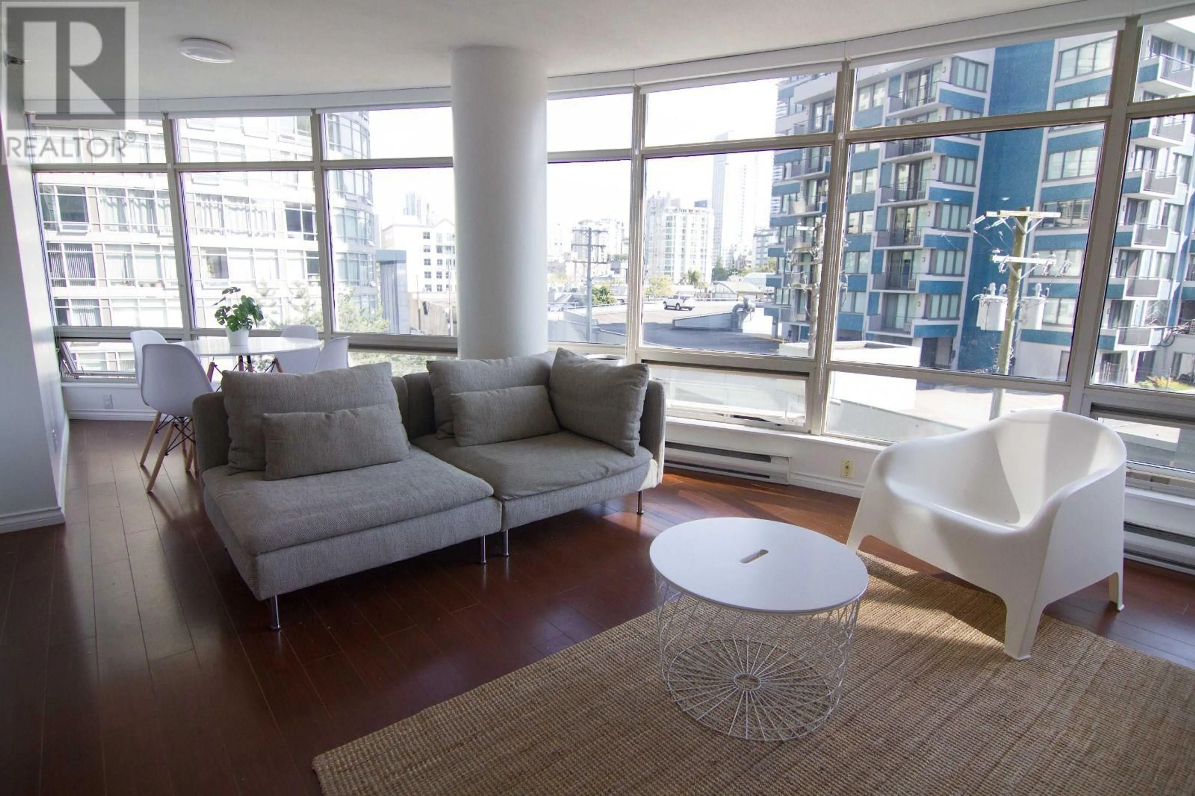 Living room, wood floors for 502 1288 ALBERNI STREET, Vancouver British Columbia V6E4N5