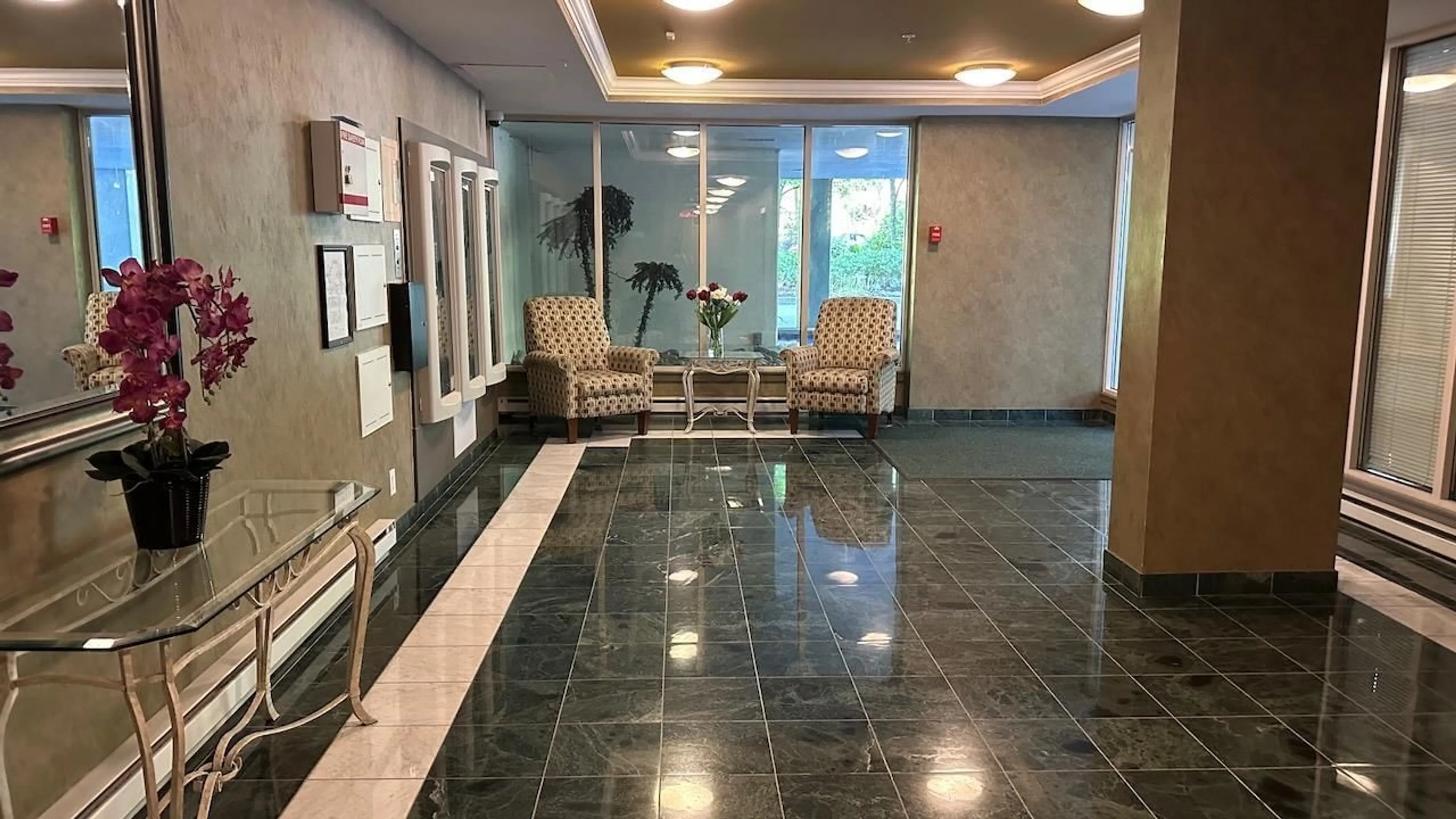 Lobby for 1006 10082 148 STREET, Surrey British Columbia V3R0S3