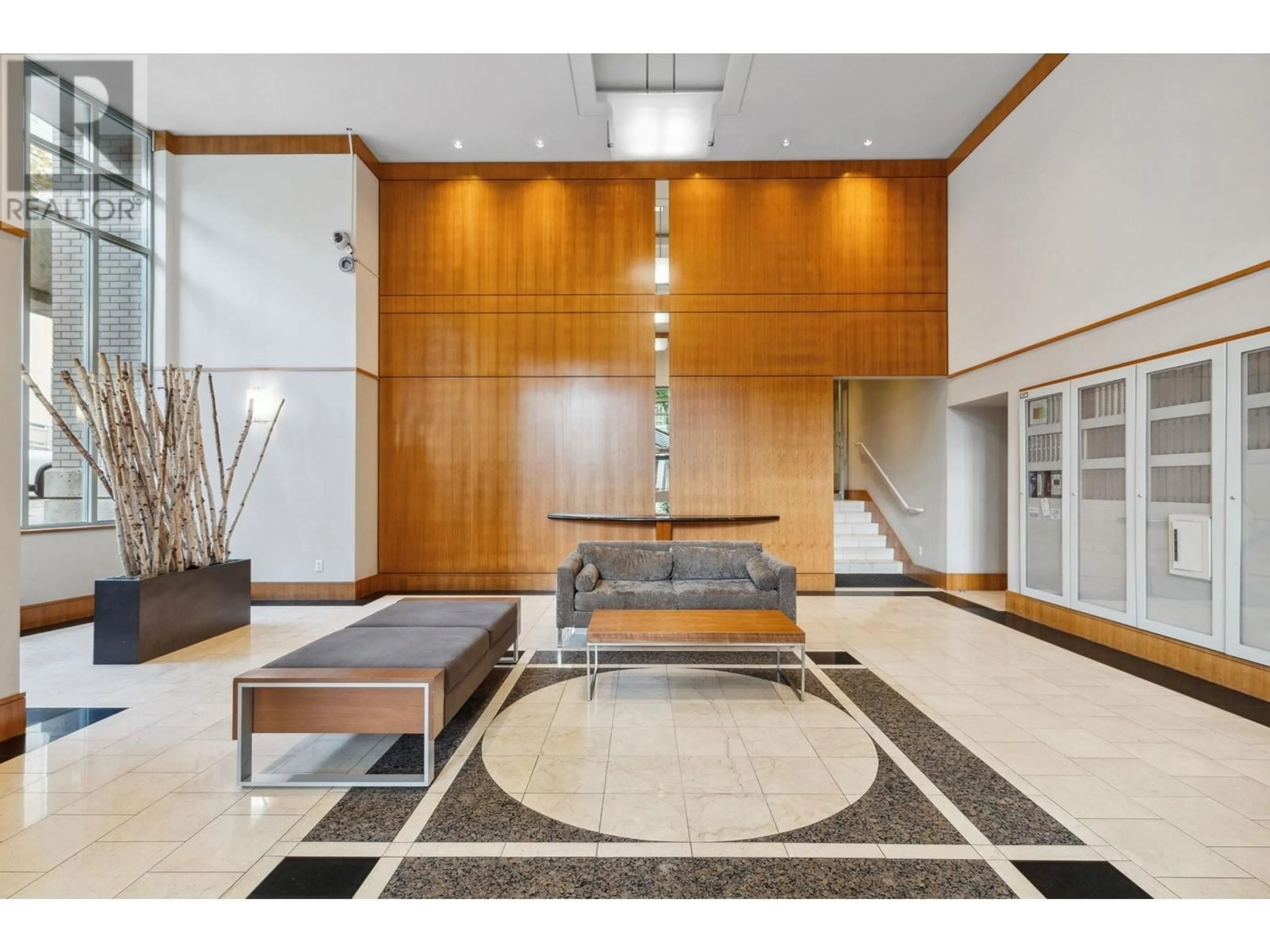 Indoor lobby, wood floors for 2005 930 CAMBIE STREET, Vancouver British Columbia V6B5X6