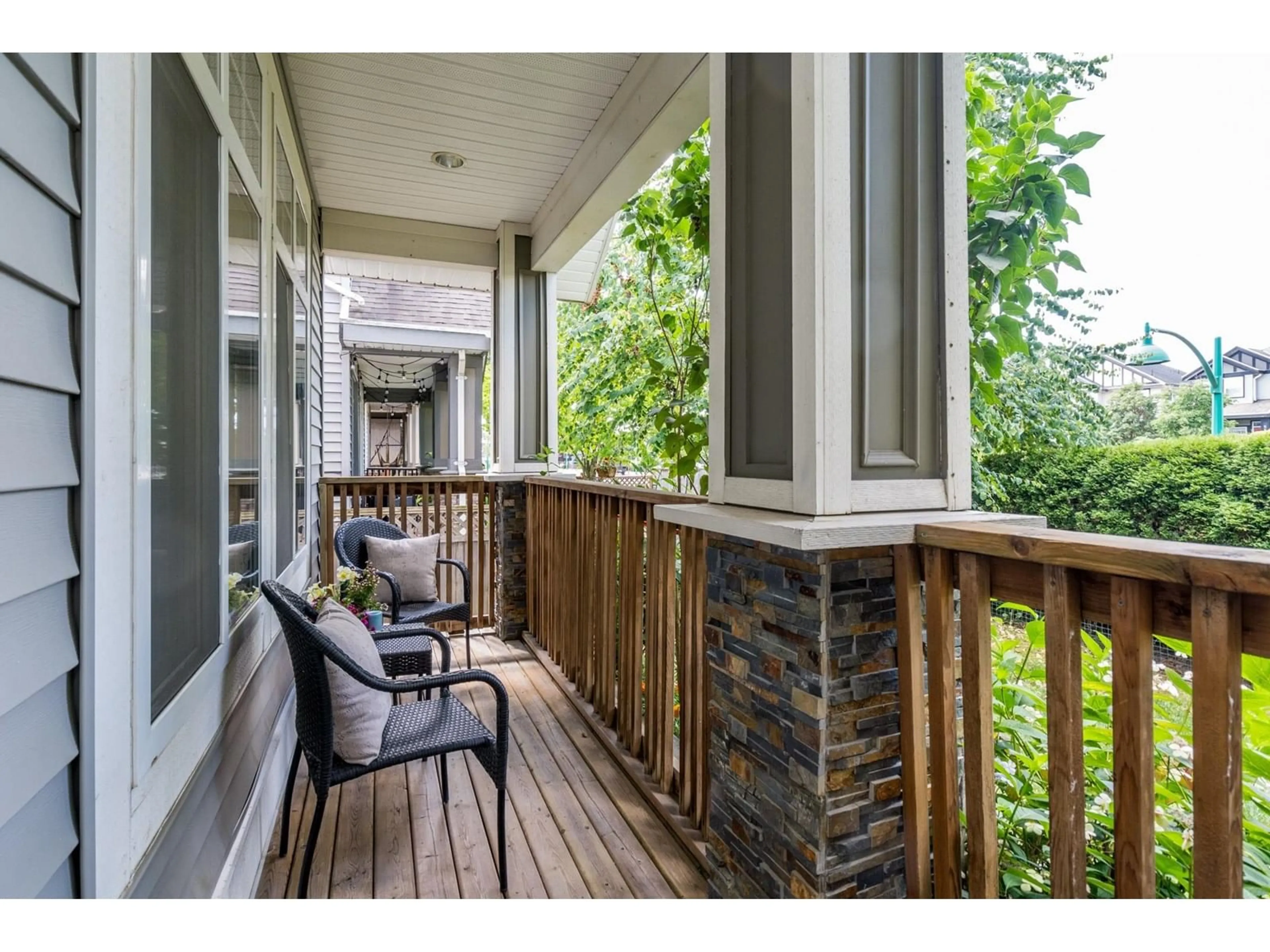 Patio, cottage for 6860 192 STREET, Surrey British Columbia V4N0B6