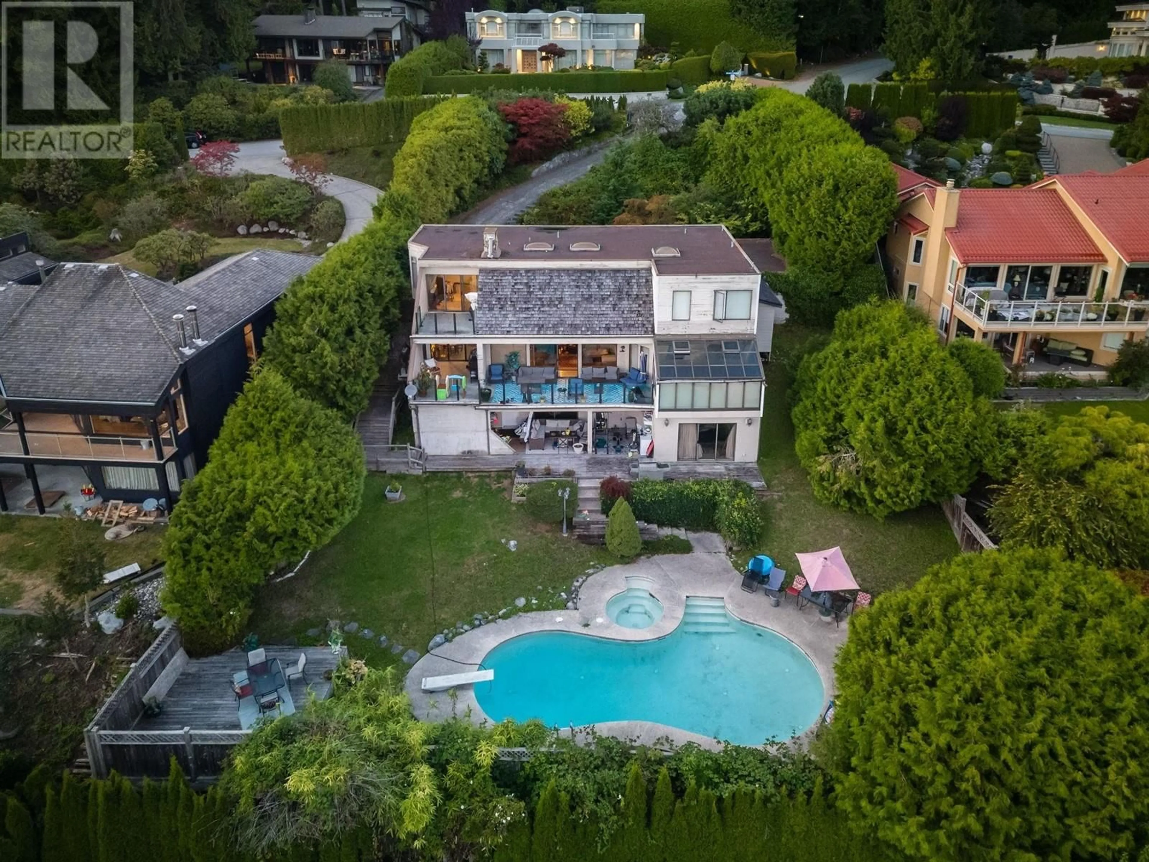 Frontside or backside of a home, cottage for 1591 CHARTWELL DRIVE, West Vancouver British Columbia V7S2R9