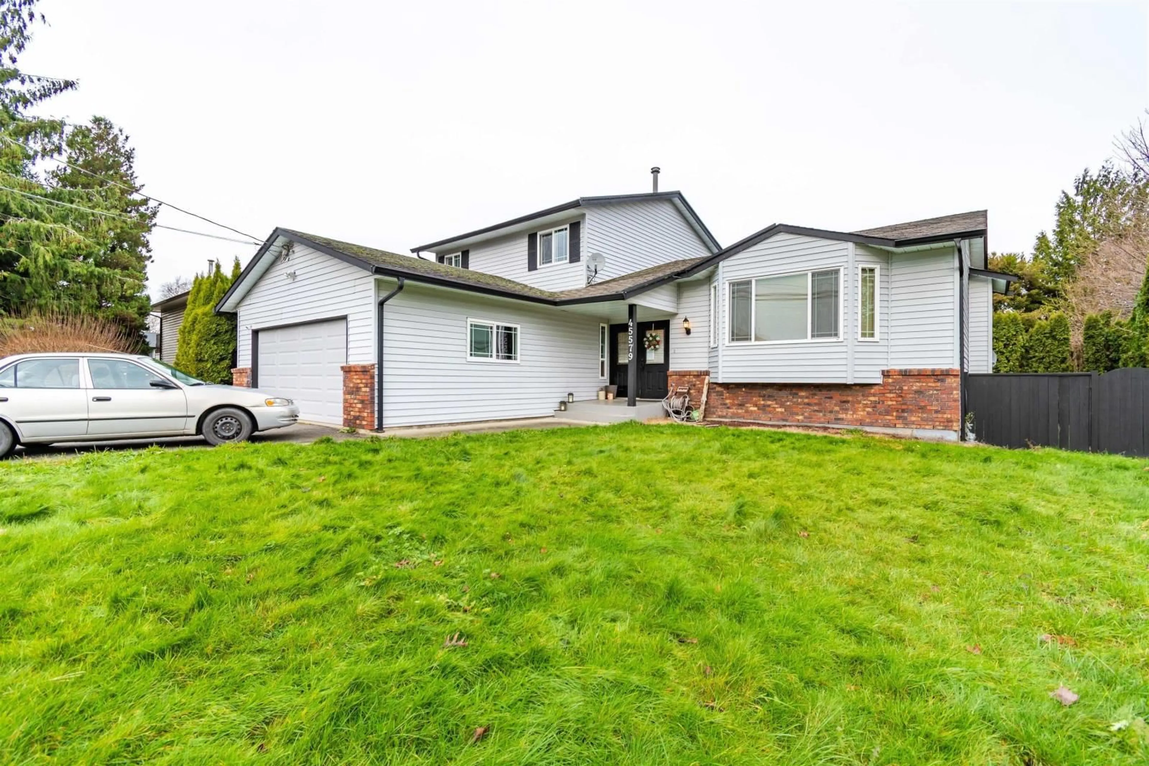 Frontside or backside of a home, cottage for 45579 STEVENSON ROAD, Chilliwack British Columbia V2R1M6