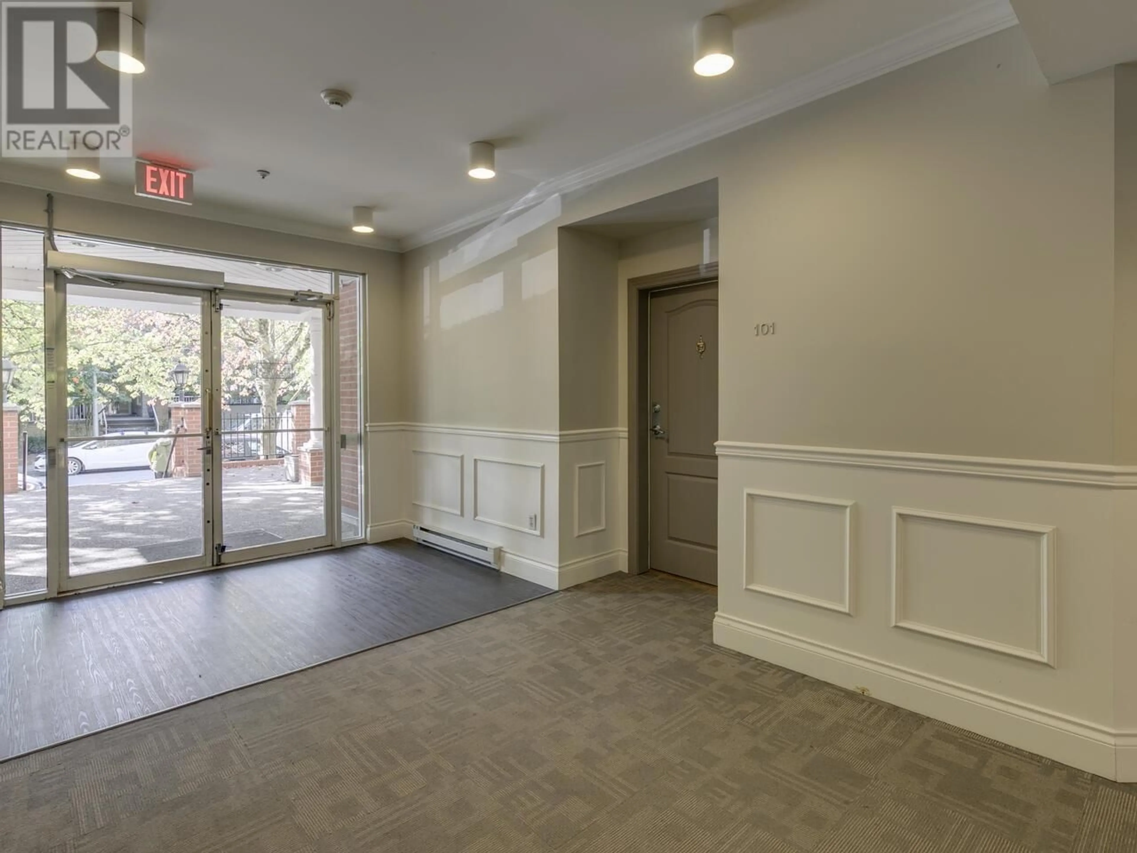 Indoor foyer for 301 - 2253 WELCHER AVENUE, Port Coquitlam British Columbia V3C1X2