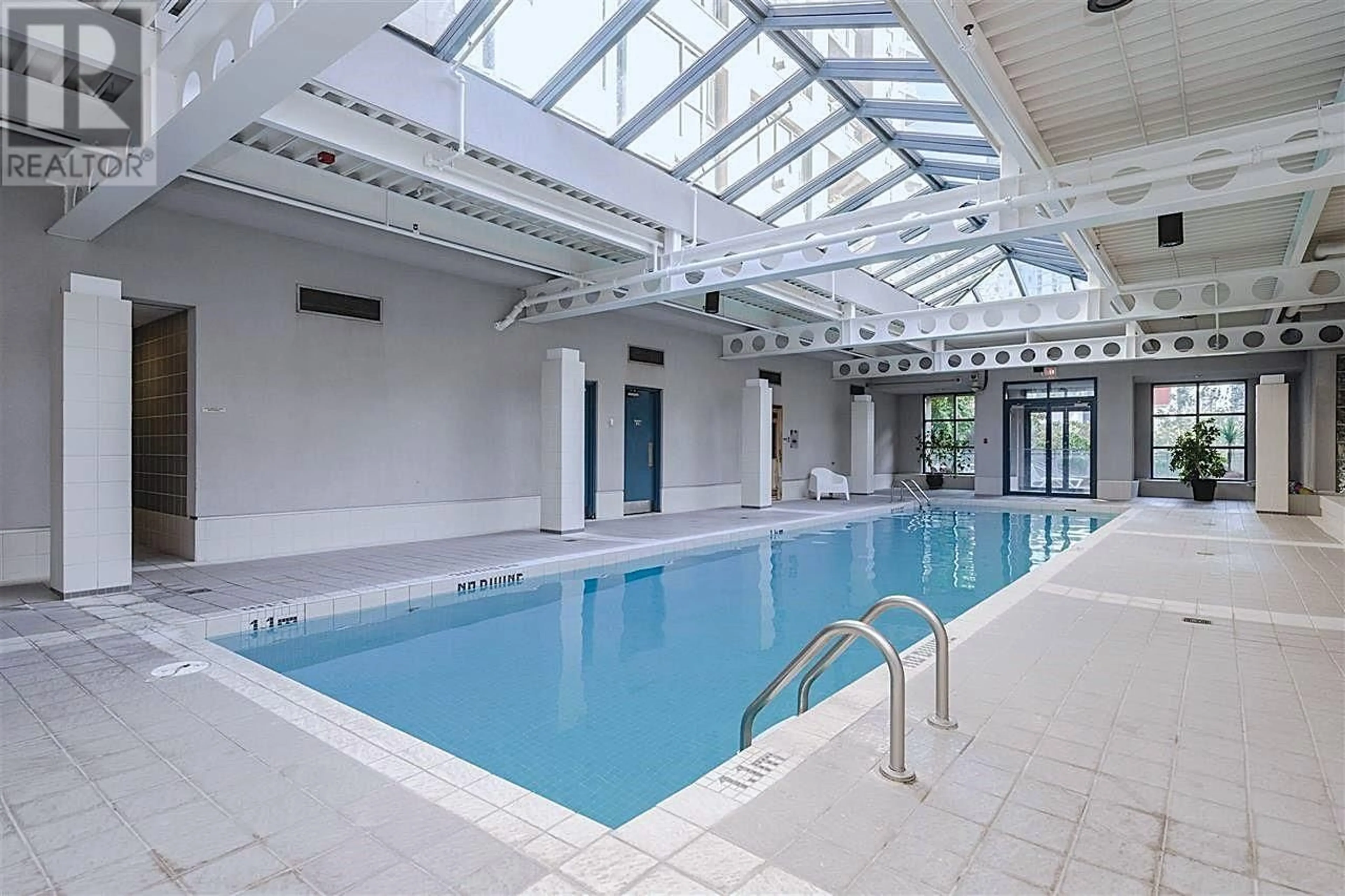 Indoor or outdoor pool for 2203 183 KEEFER PLACE, Vancouver British Columbia V6B6B9