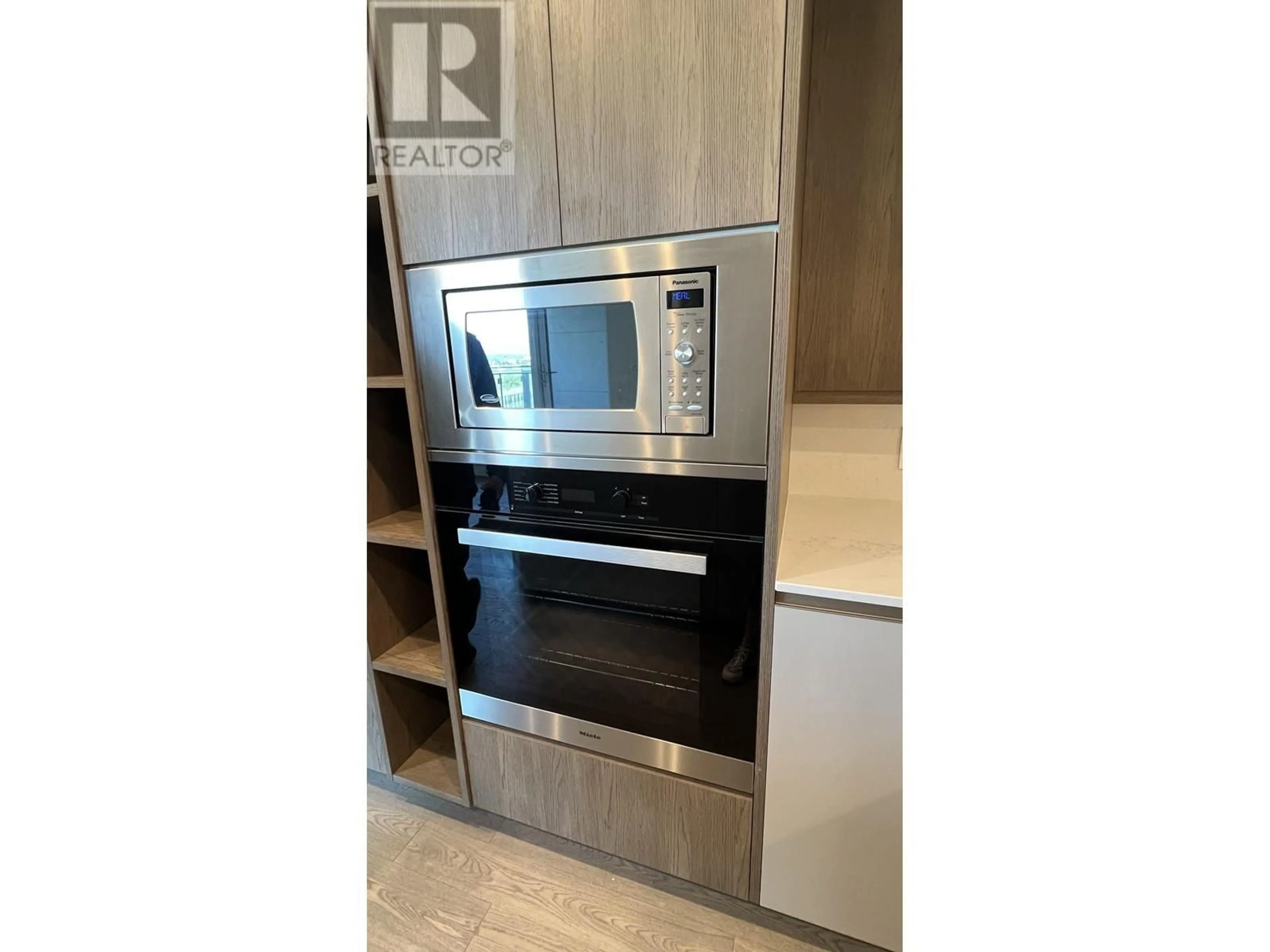Standard kitchen, wood/laminate floor for 608 - 6811 PEARSON WAY, Richmond British Columbia V7C0E7
