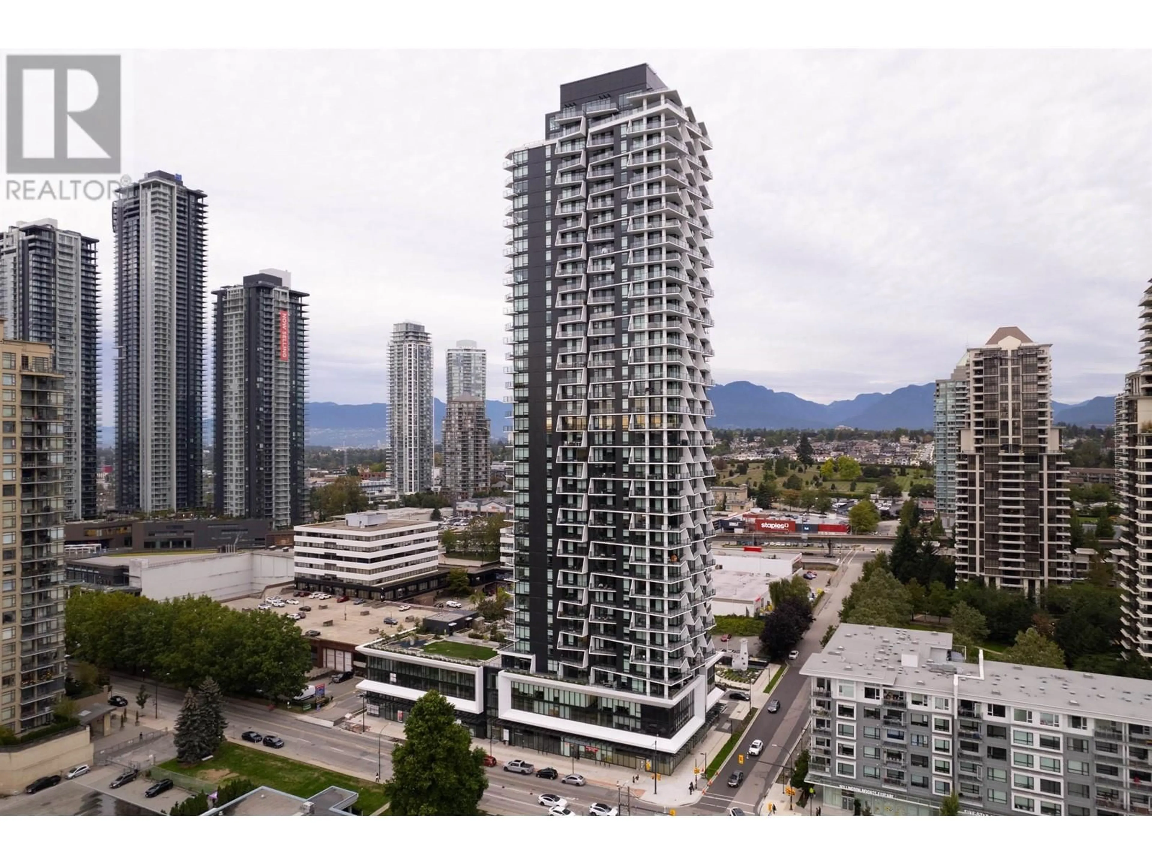 A pic from exterior of the house or condo, the view of city buildings for 2906 2181 MADISON AVENUE, Burnaby British Columbia V5C0N4