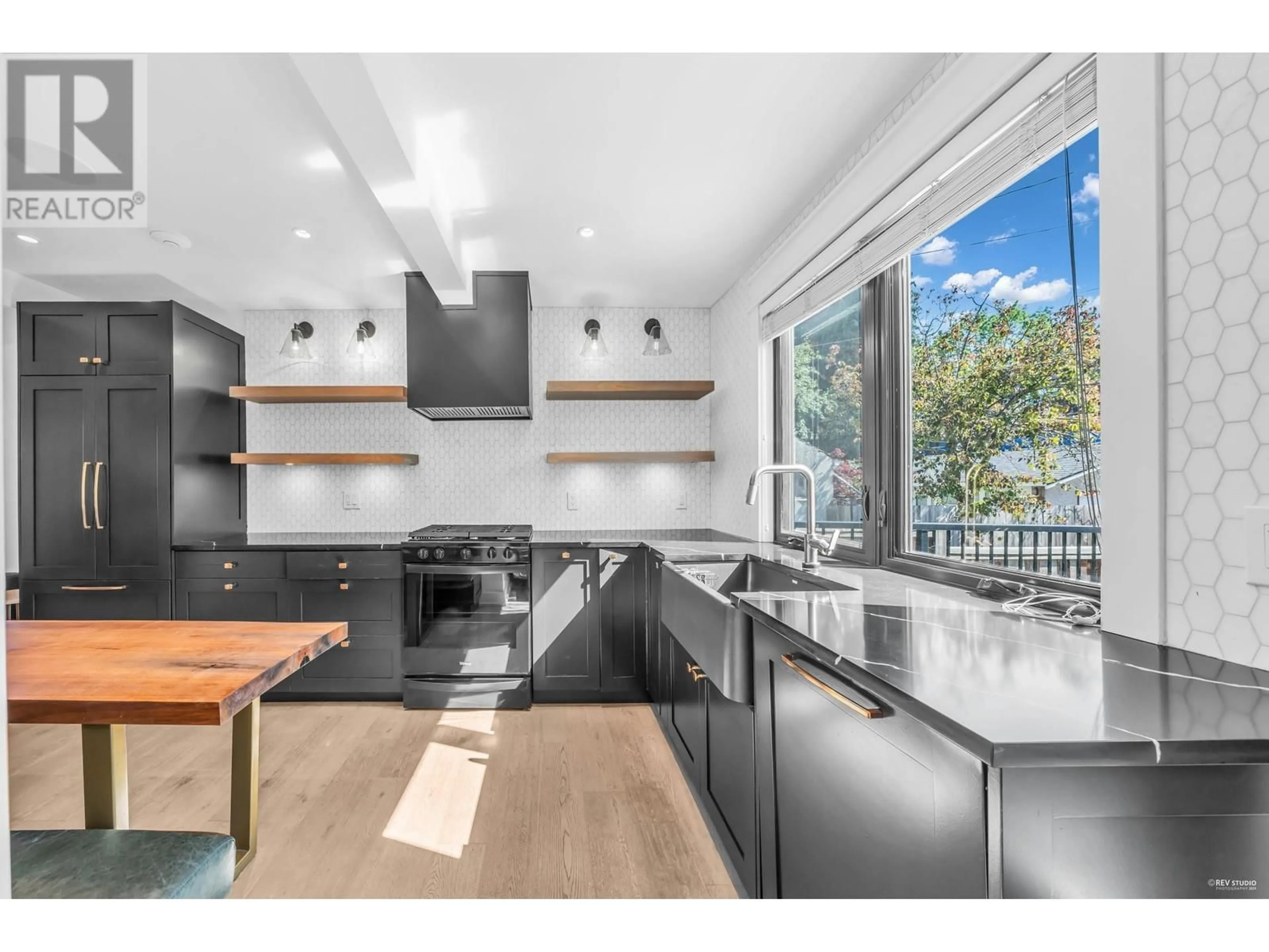 Contemporary kitchen for 730 HAWKS AVENUE, Vancouver British Columbia V6A3J3