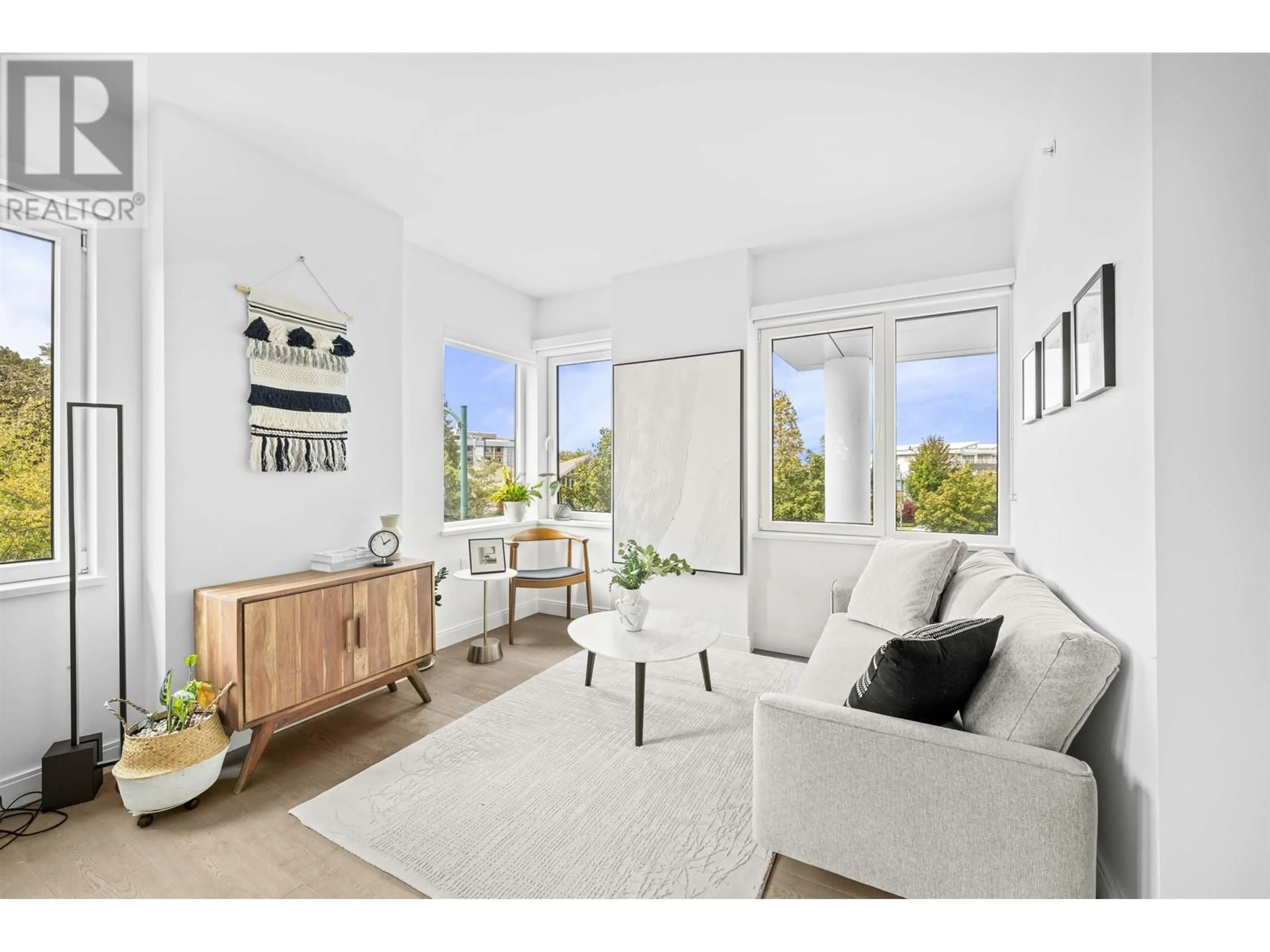 Living room, wood floors for 209 4932 CAMBIE STREET, Vancouver British Columbia V5Z0K1