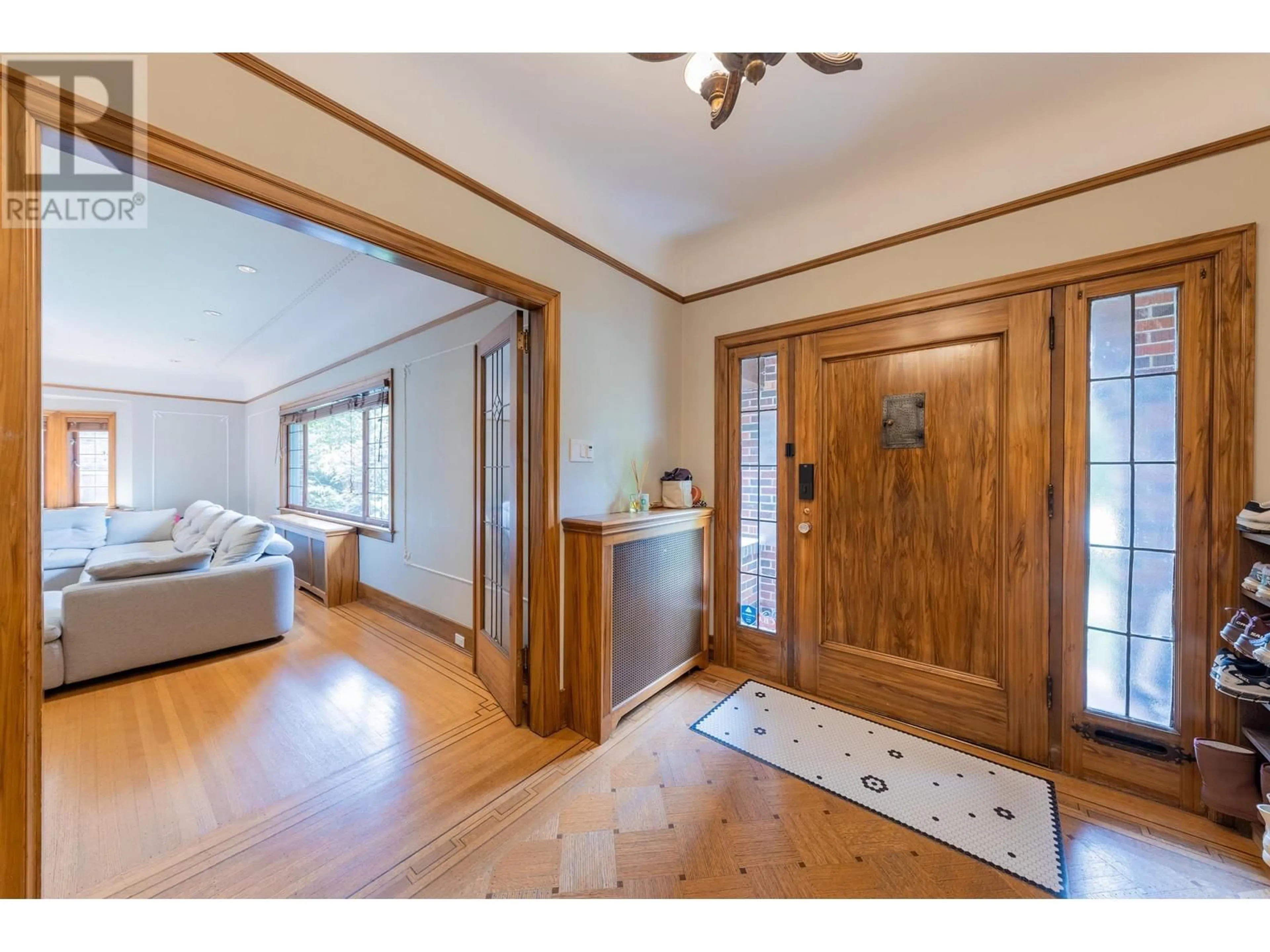 Indoor entryway, wood floors for 6026 ANGUS DRIVE, Vancouver British Columbia V6M3P1