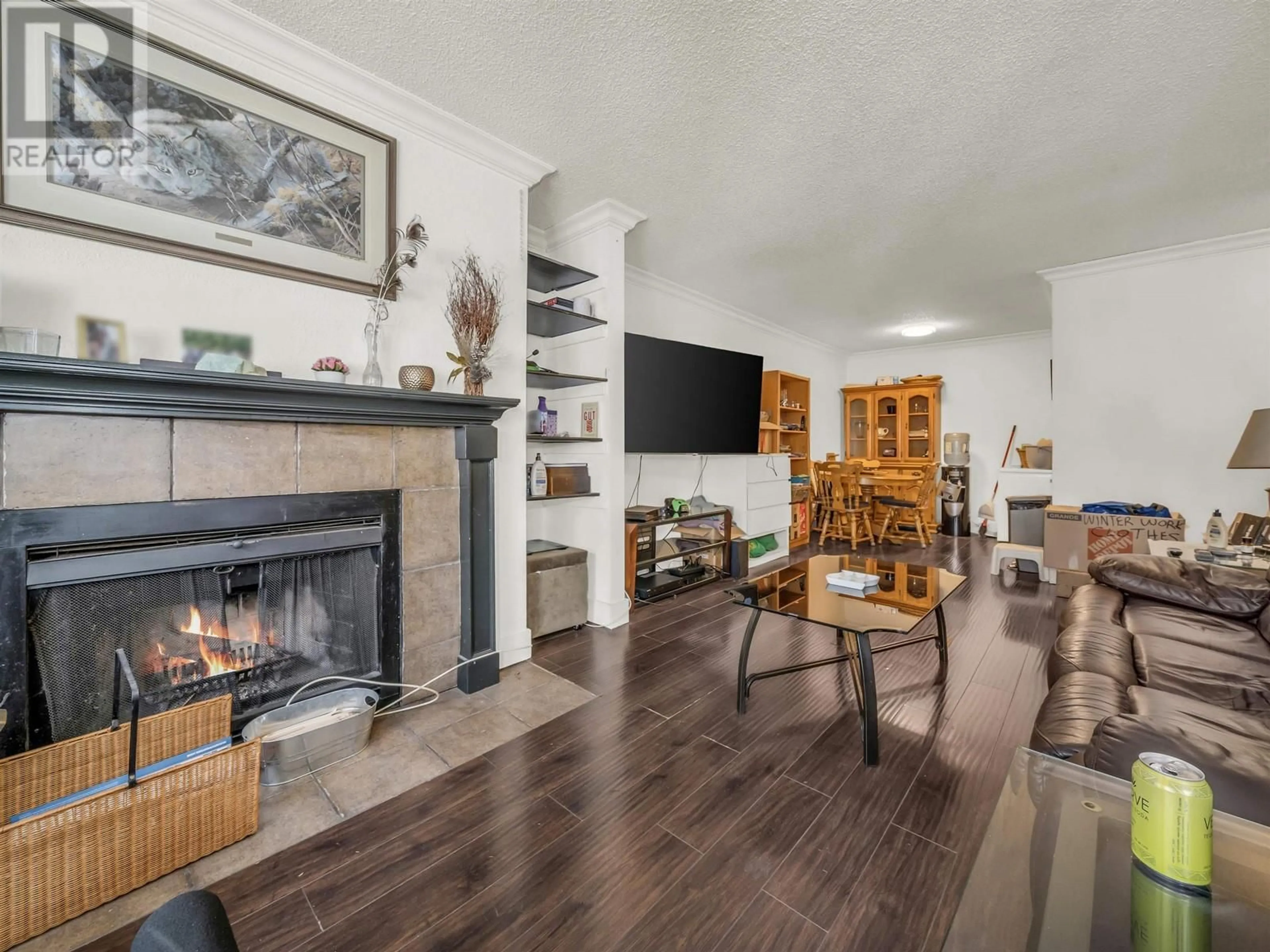 Living room, wood floors for 507 9890 MANCHESTER DRIVE, Burnaby British Columbia V3N4R4