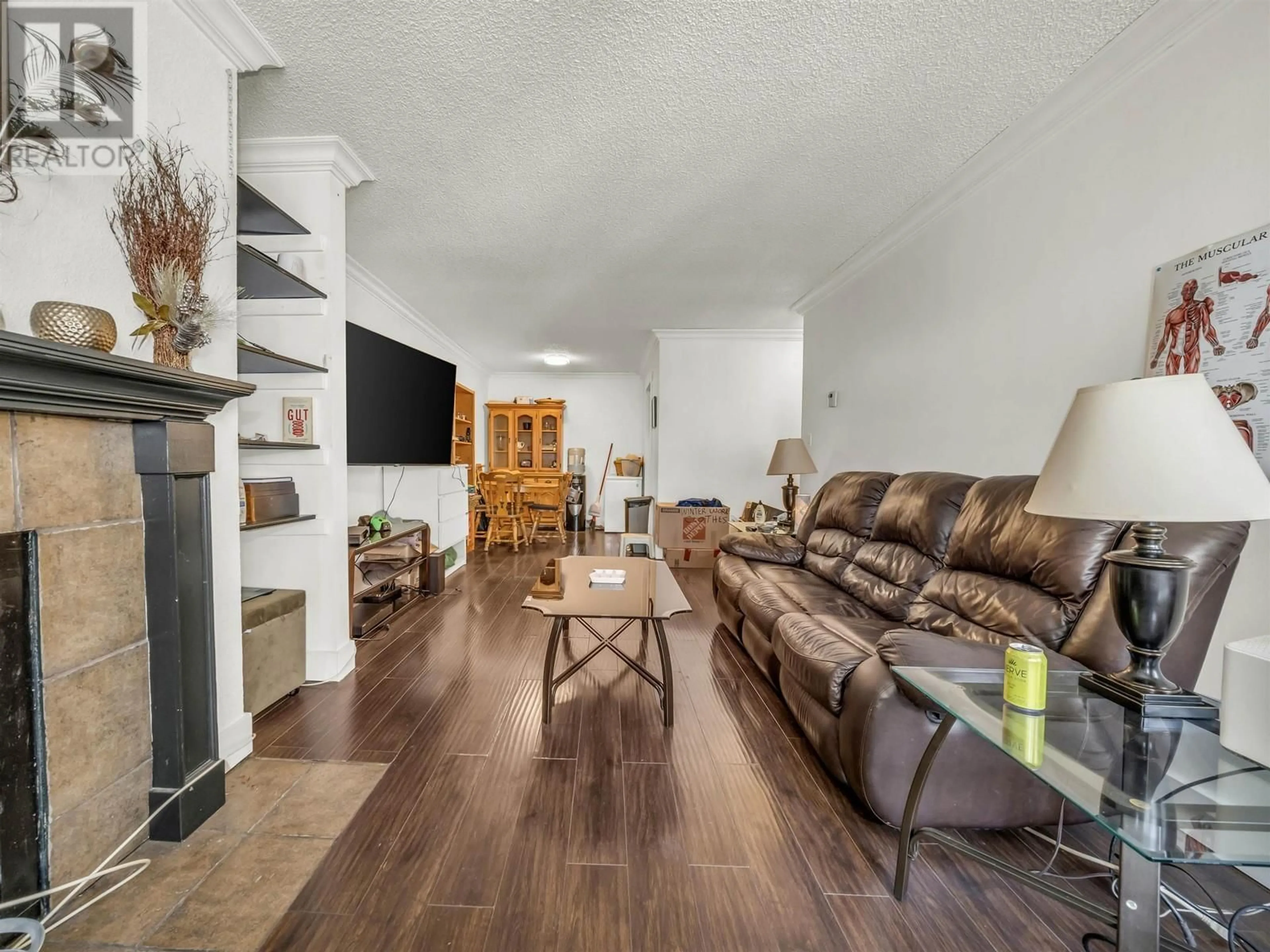 Living room, wood floors for 507 9890 MANCHESTER DRIVE, Burnaby British Columbia V3N4R4