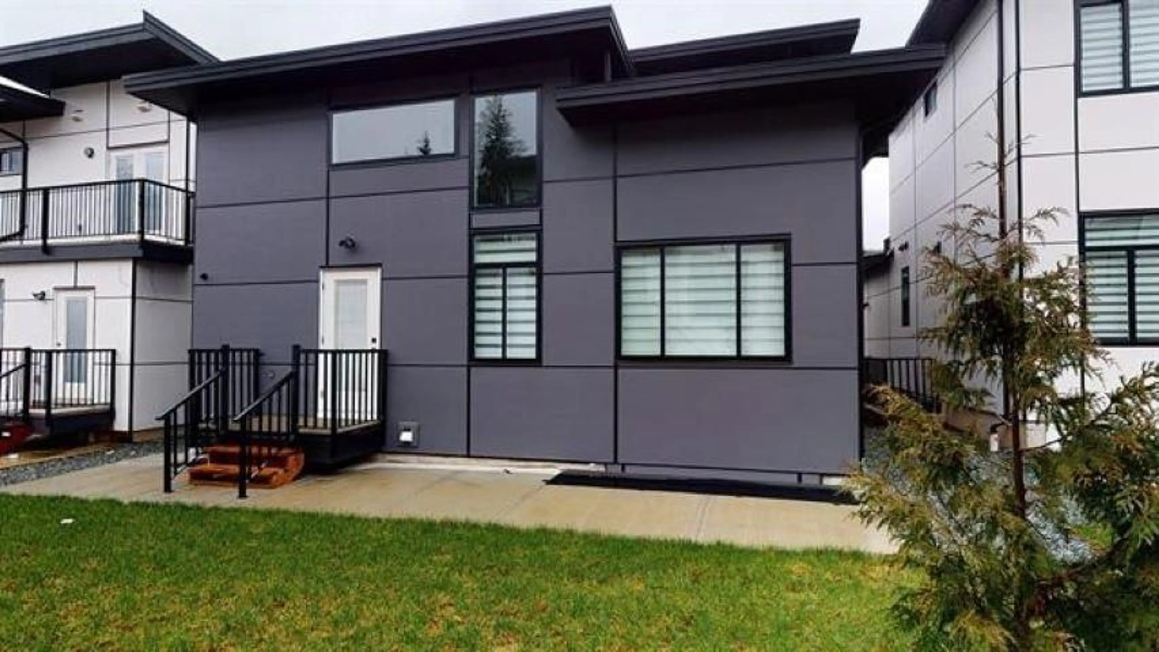 Home with vinyl exterior material for 36738 CARL CREEK CRESCENT, Abbotsford British Columbia V3G0H4