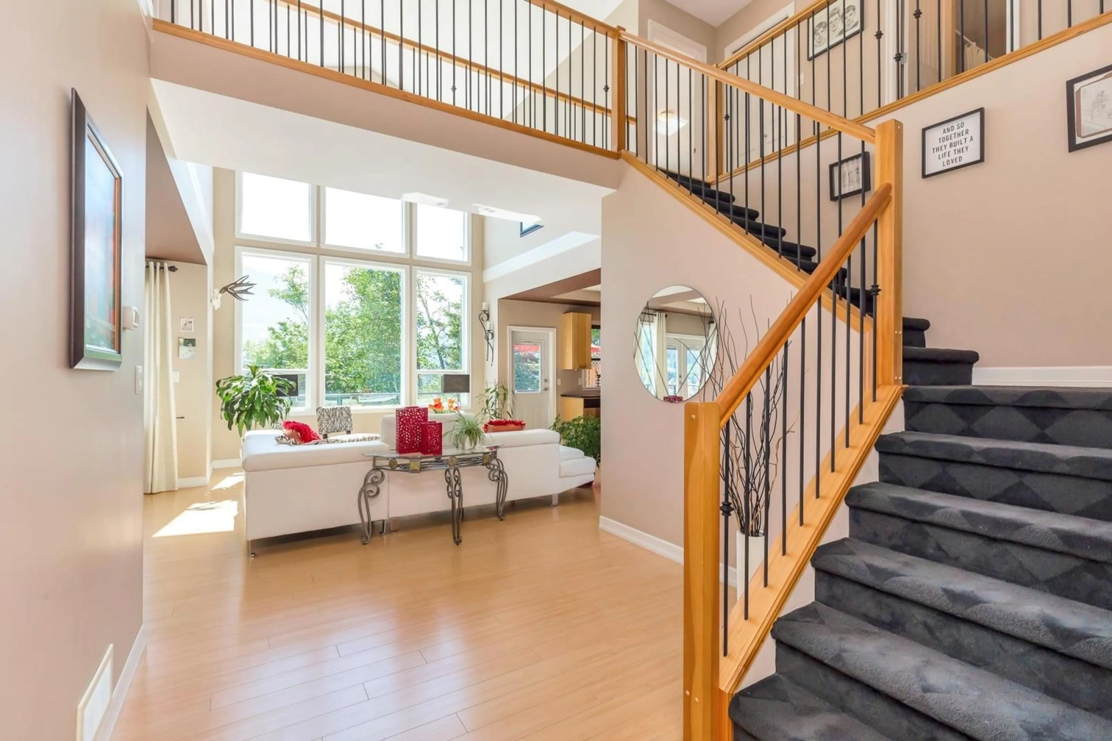 Indoor foyer, wood floors for 45928 WEEDEN DRIVE, Chilliwack British Columbia V2R5X2