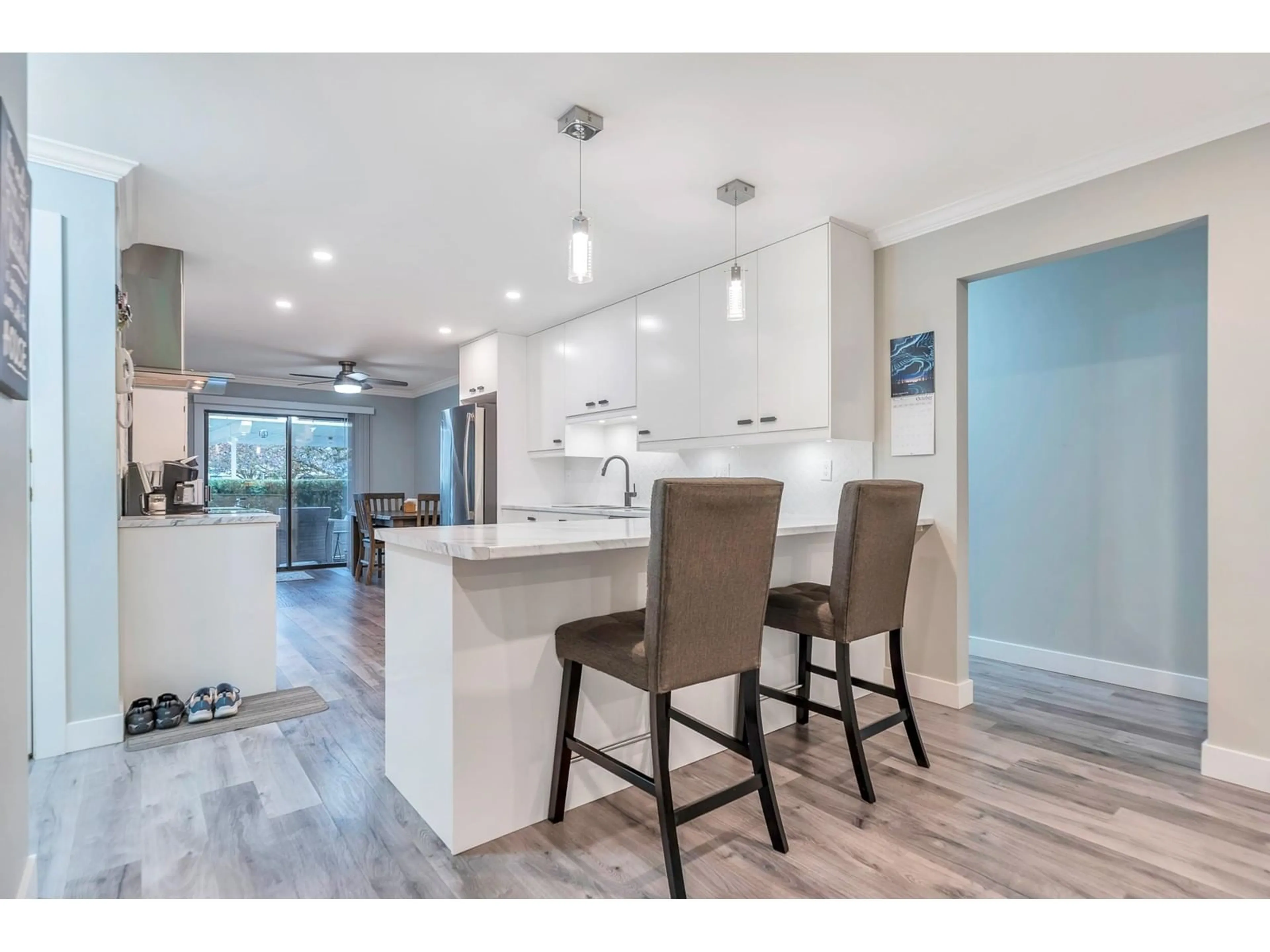 Open concept kitchen for 78 32718 GARIBALDI DRIVE, Abbotsford British Columbia V2T5T6