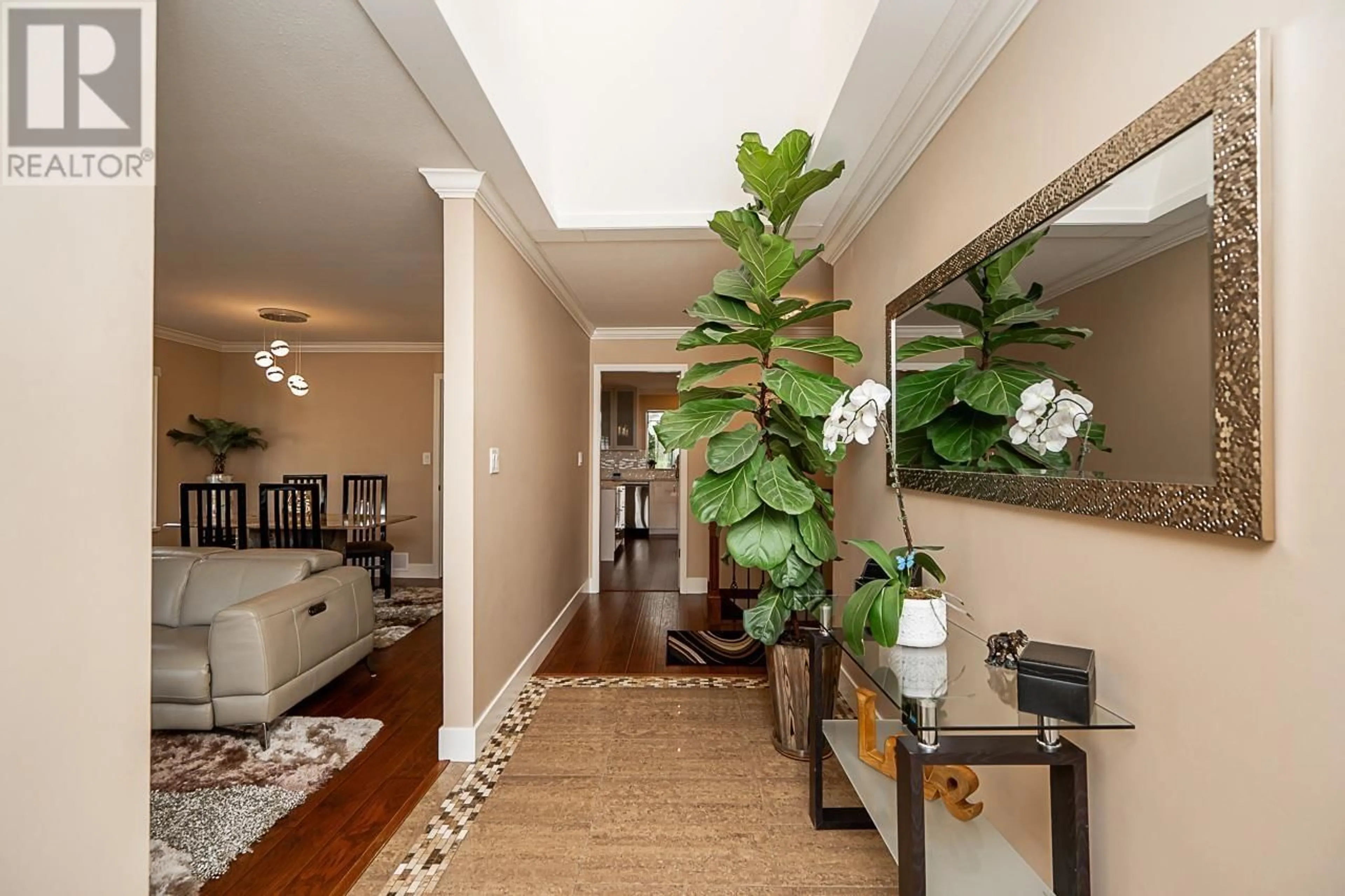 Indoor foyer, wood floors for 22877 125A AVENUE, Maple Ridge British Columbia V2X0N3