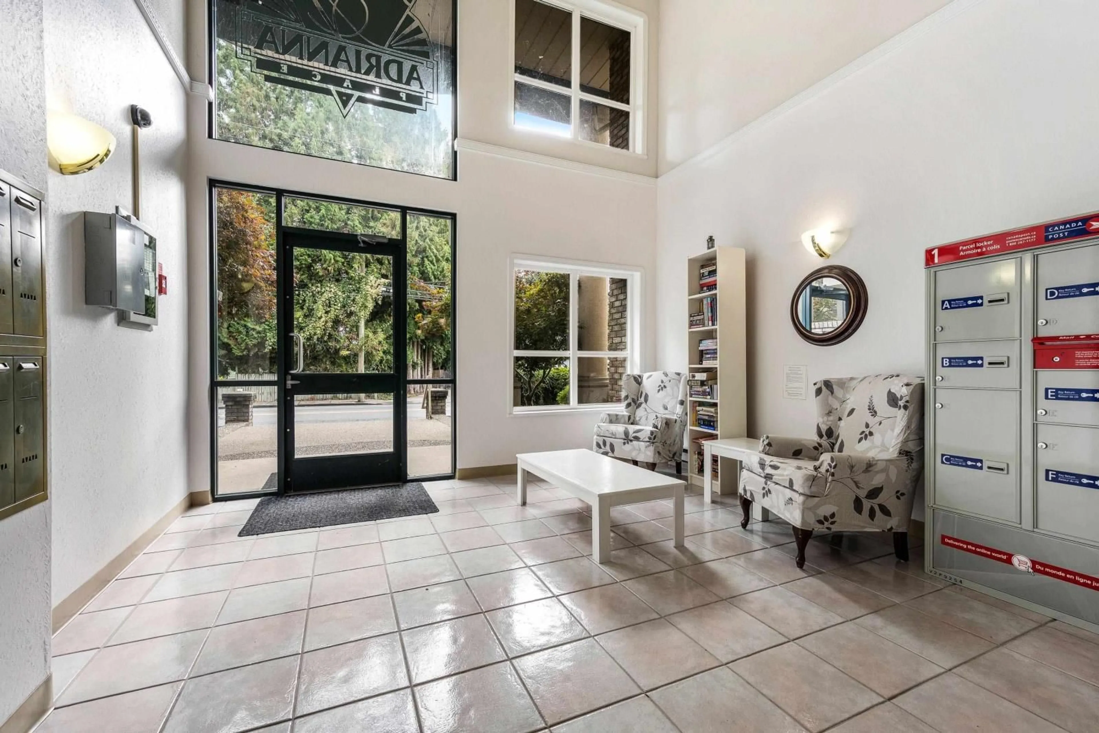 Indoor foyer, ceramic floors for 307 46693 YALE ROAD, Chilliwack British Columbia V2P7Z4