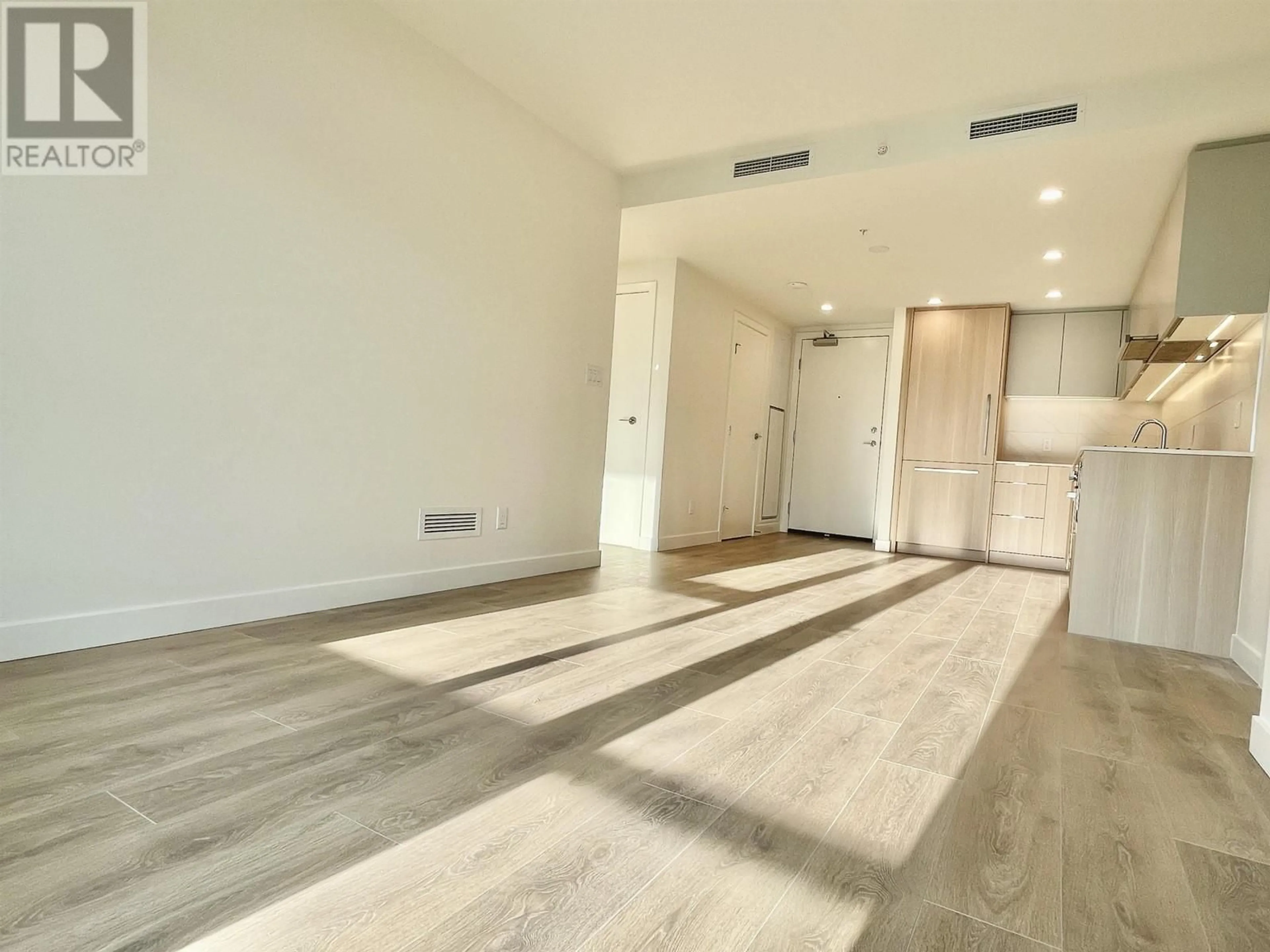 A pic of a room for 1603 - 308 ALDERSON AVENUE, Coquitlam British Columbia V3K0J2