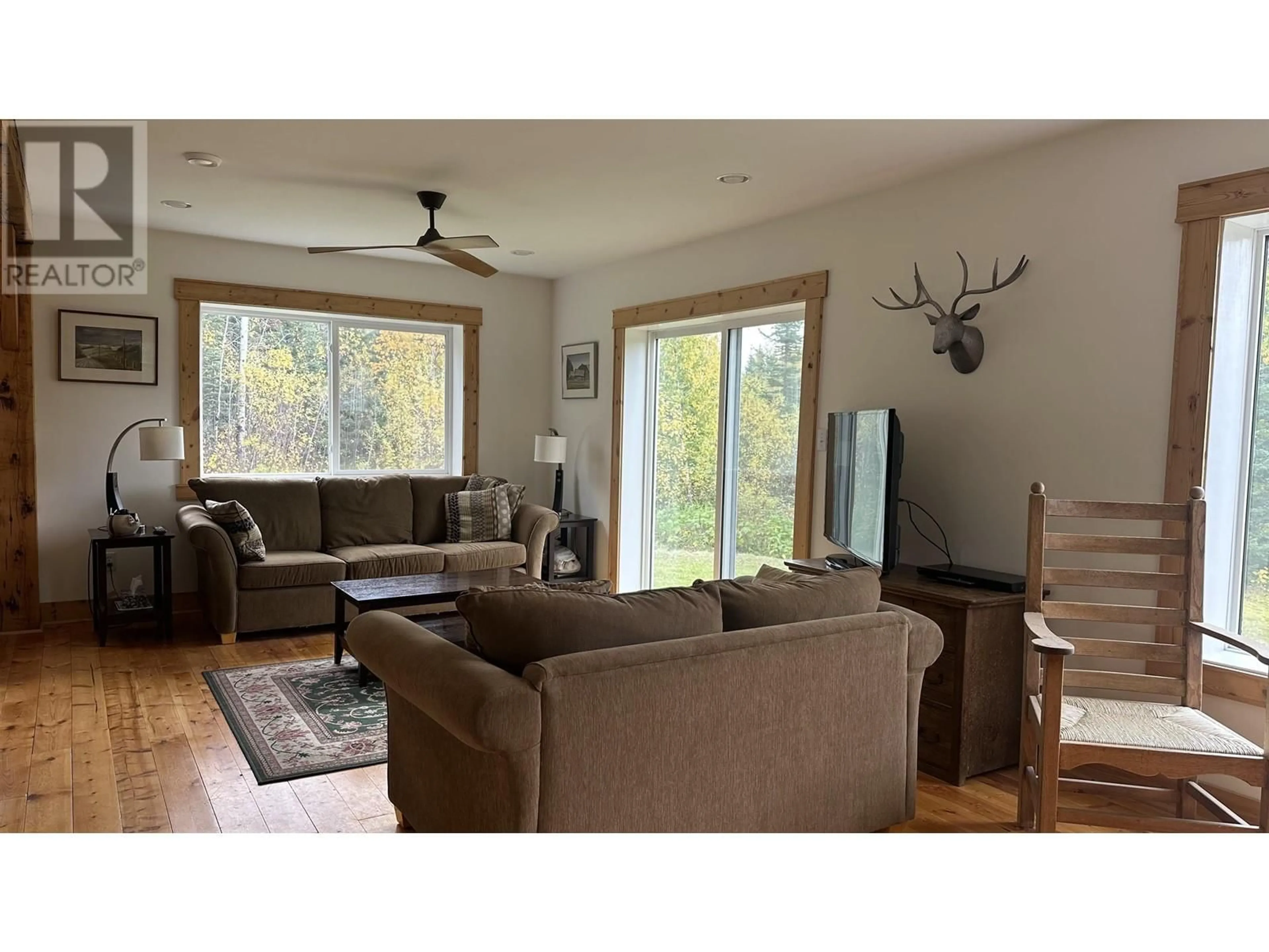 Living room, wood floors for 37729 UPPER FRASER ROAD, Prince George British Columbia V0J3M0