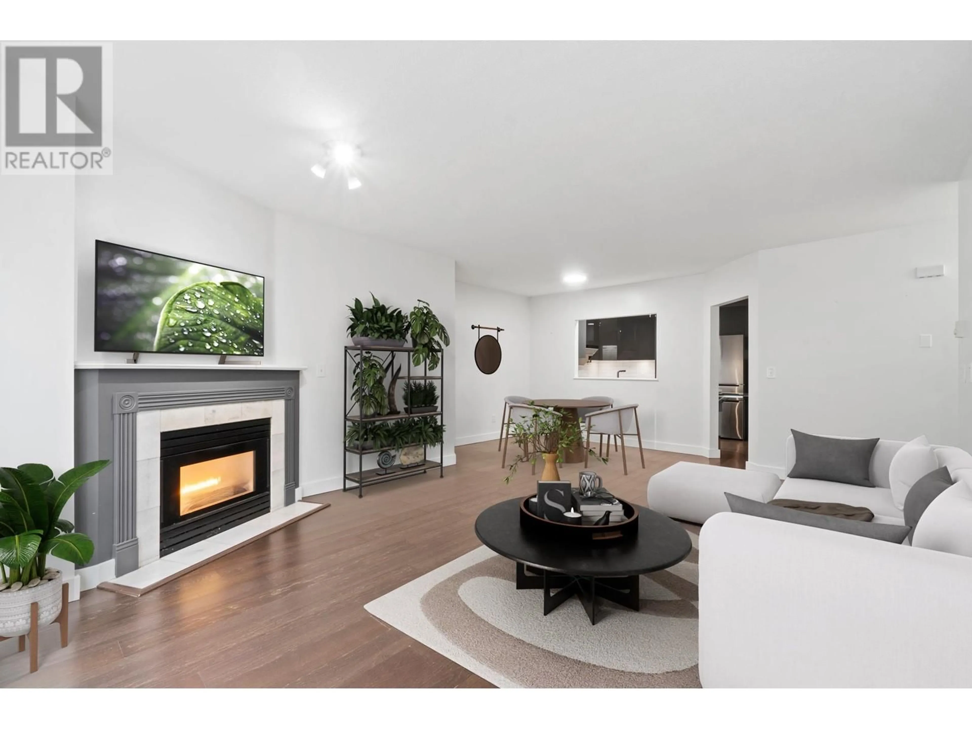 Living room, wood floors for 1 3701 THURSTON STREET, Burnaby British Columbia V5H1H6