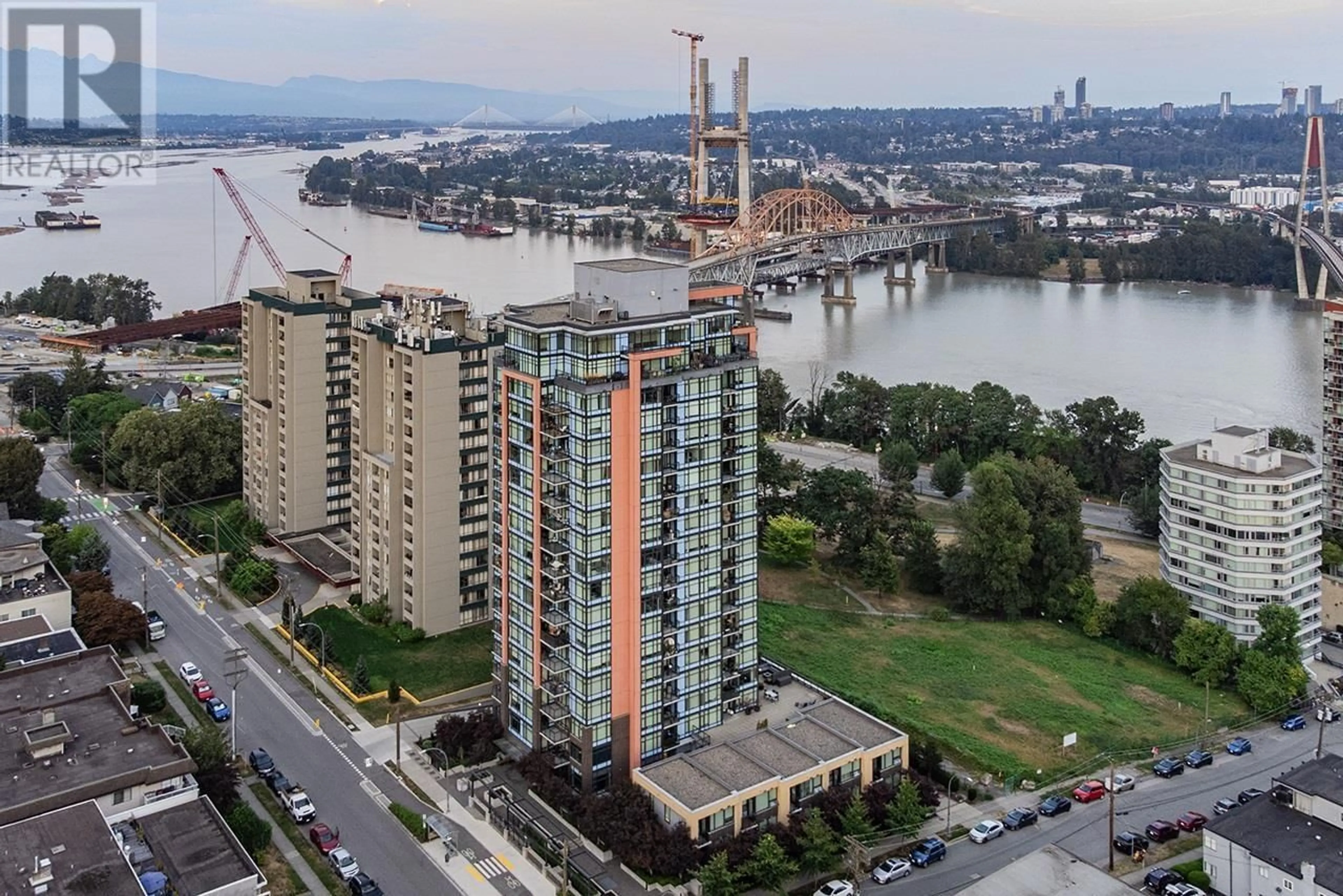 A pic from exterior of the house or condo, the view of city buildings for 1801 188 AGNES STREET, New Westminster British Columbia V3L0H6