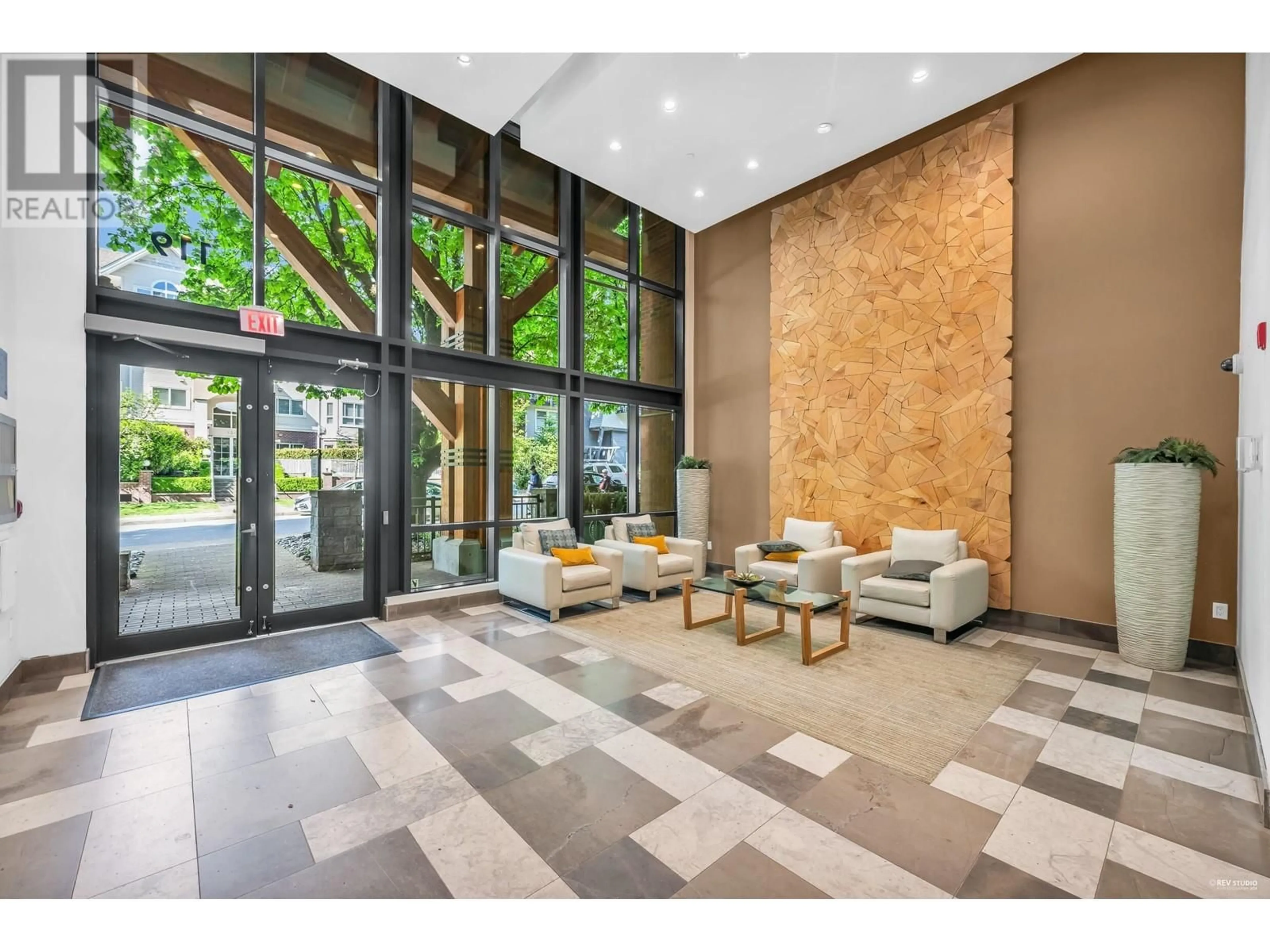 Indoor lobby for 228 119 W 22ND STREET, North Vancouver British Columbia V7M0B4