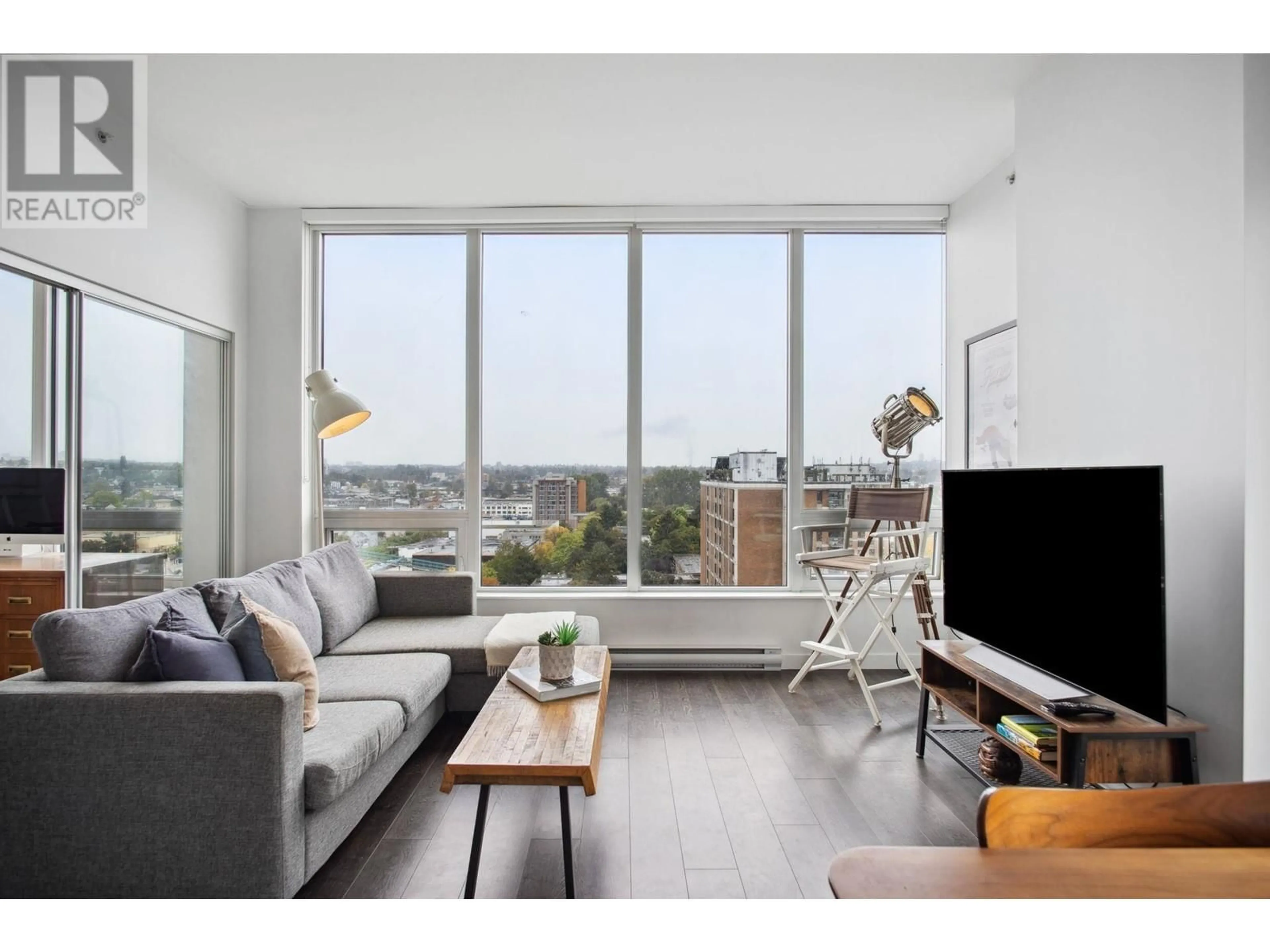 Living room, wood floors for PH4 955 E HASTINGS STREET, Vancouver British Columbia V6A0G8