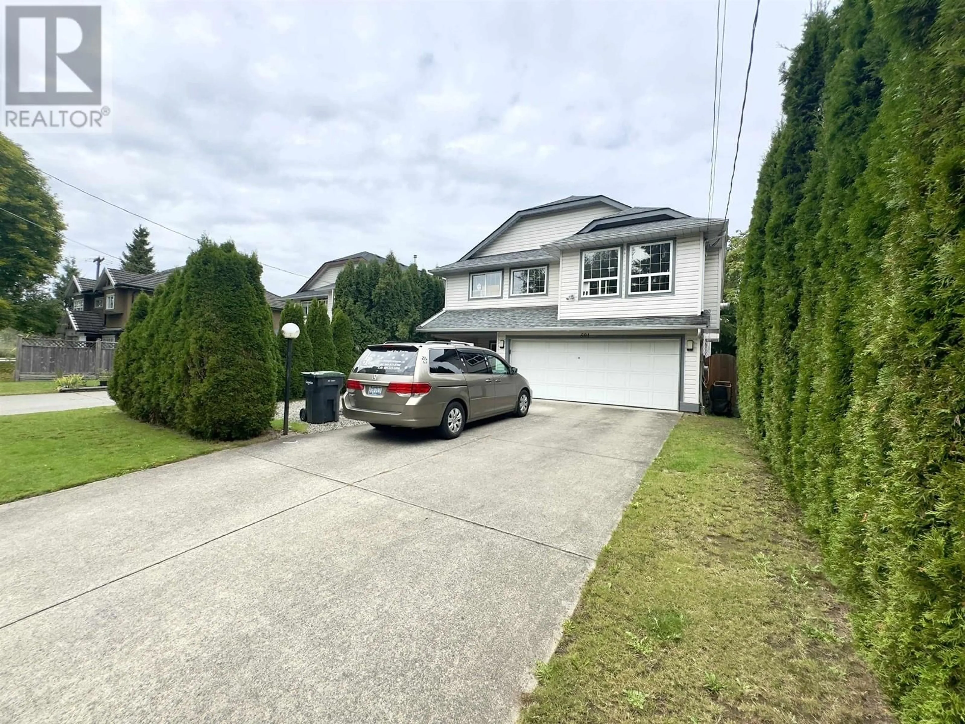 A pic from outside/outdoor area/front of a property/back of a property/a pic from drone, street for 591 ALDERSON AVENUE, Coquitlam British Columbia V3K1T4