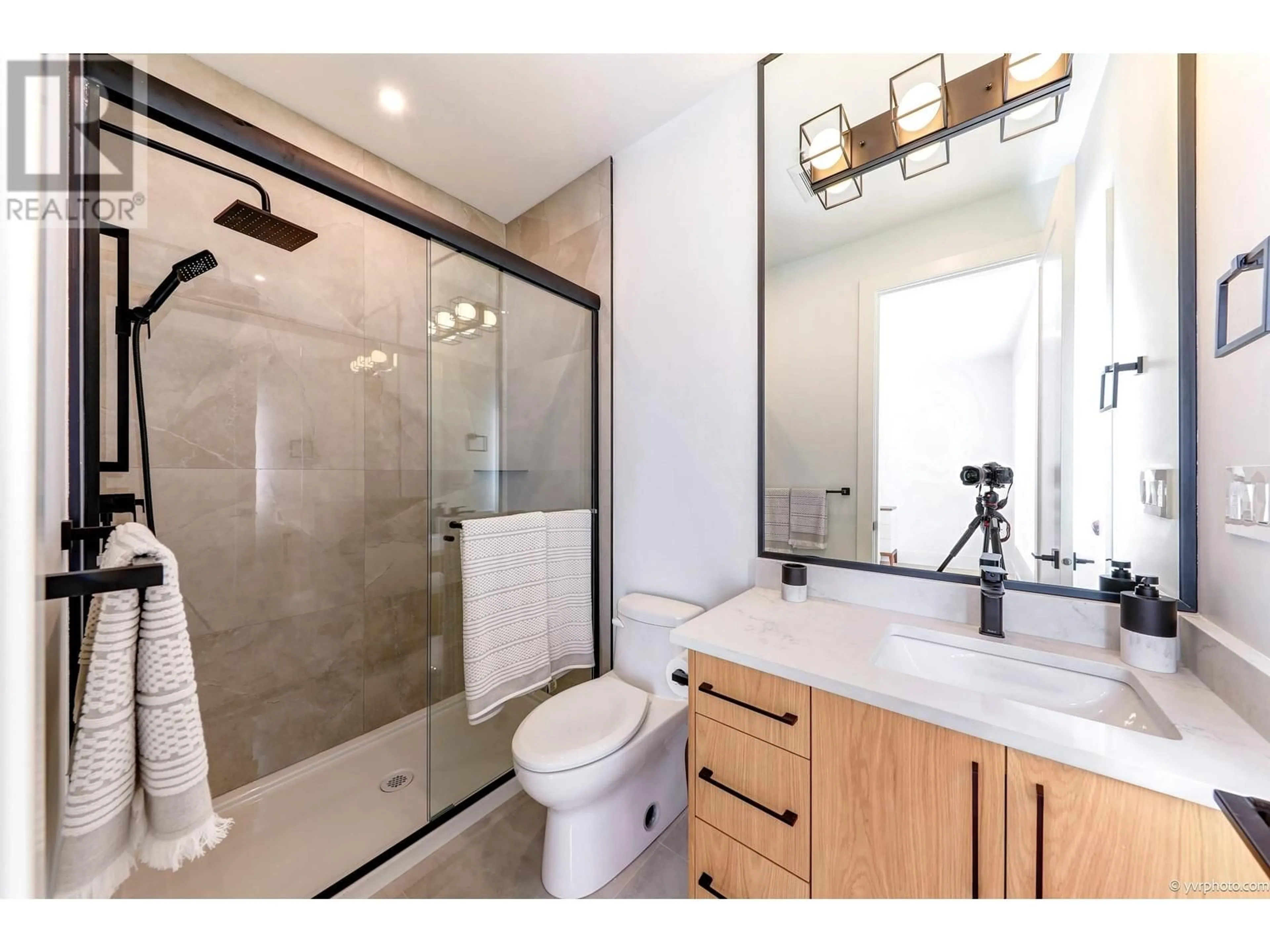 Contemporary bathroom, wood floors for 10460 WILLIAMS ROAD, Richmond British Columbia V7A1H8