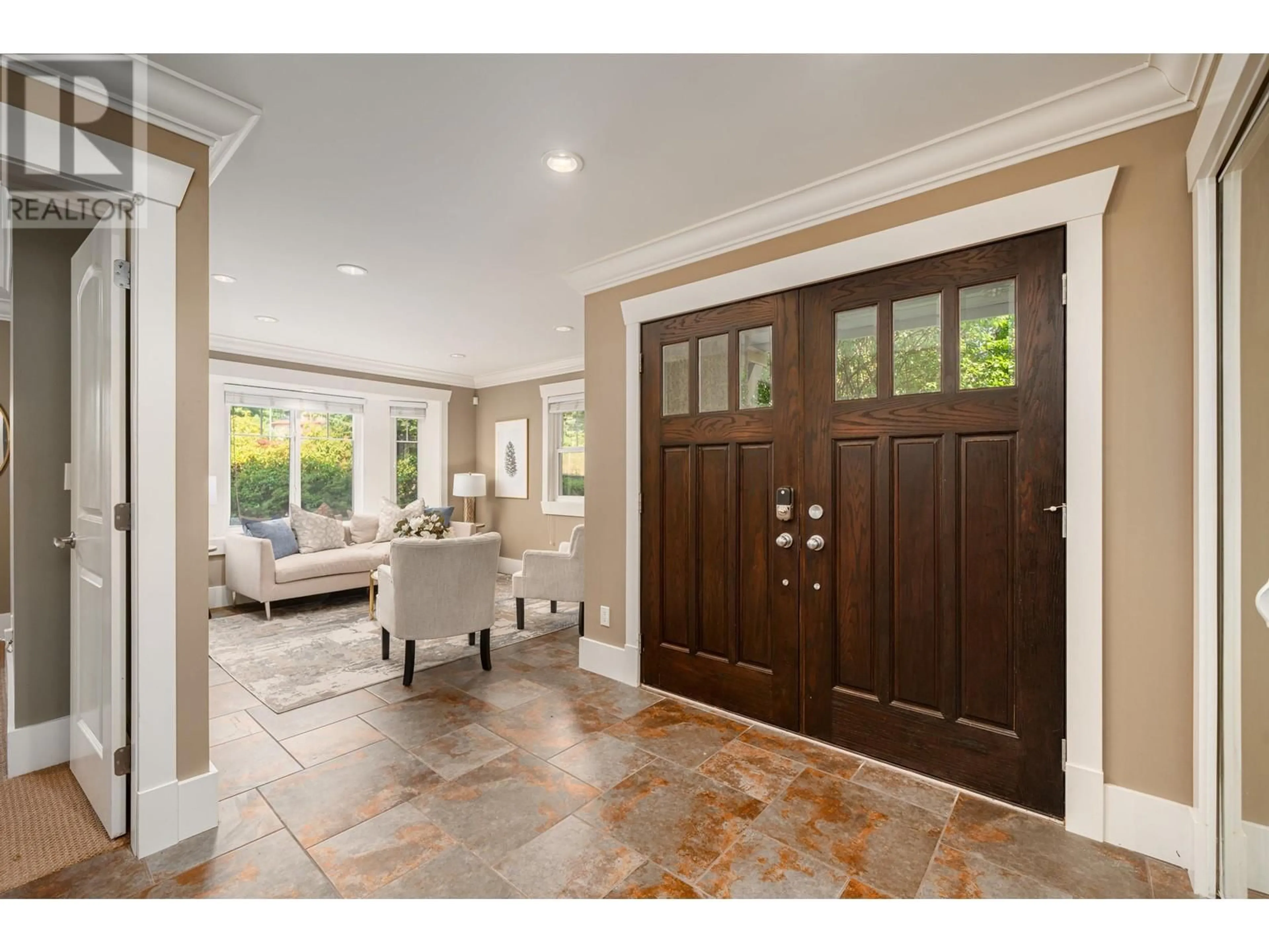 Indoor entryway, wood floors for 5512 CAMBRIDGE STREET, Burnaby British Columbia V5B1C7