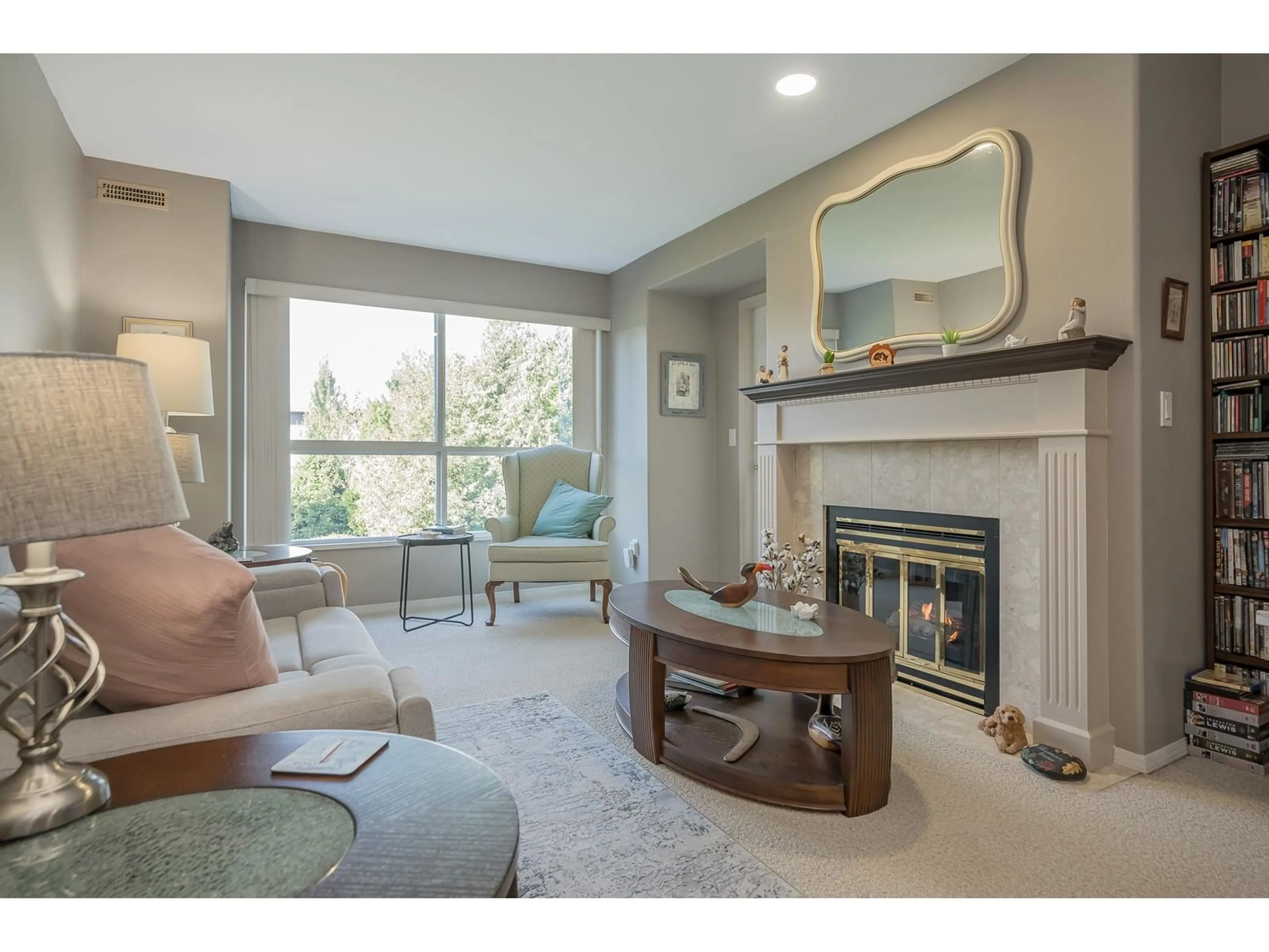 Living room, wood floors for 209 20381 96 AVENUE, Langley British Columbia V1M2L1