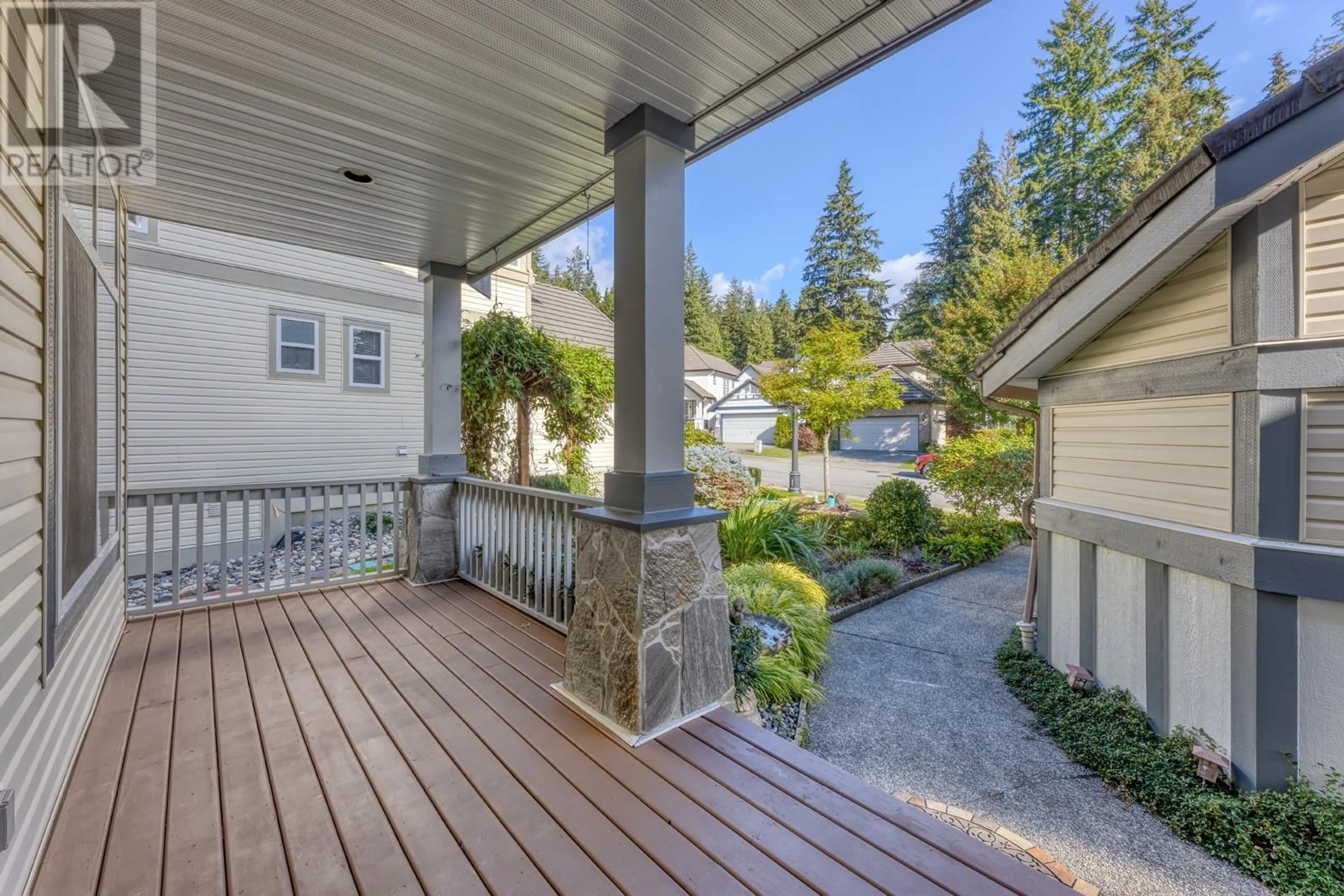 Patio, cottage for 3316 CHARTWELL GREEN, Coquitlam British Columbia V3E3N1