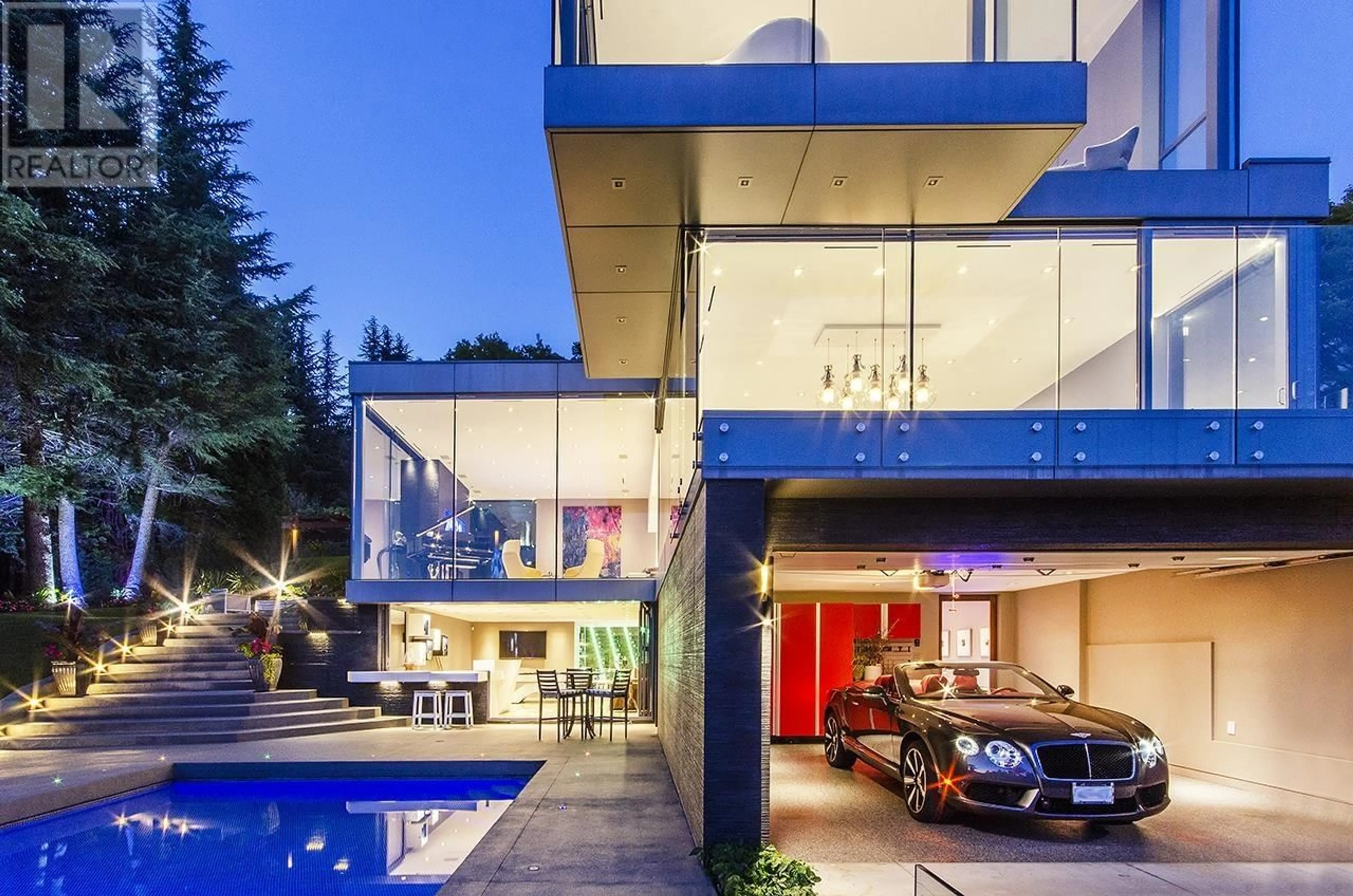 Indoor garage, cement floor for 2331 WESTHILL DRIVE, West Vancouver British Columbia V7S2Z2