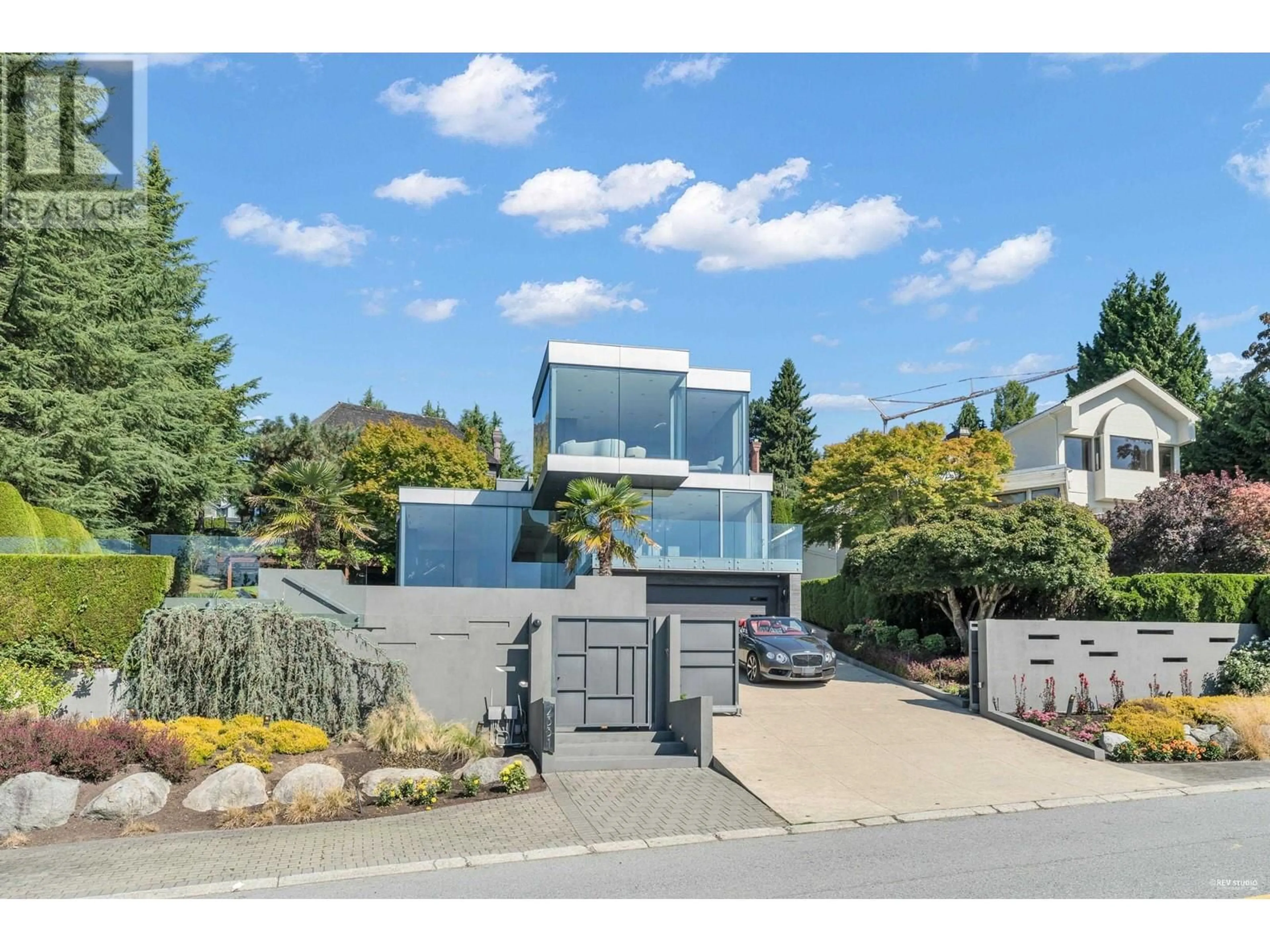 A pic from exterior of the house or condo, the street view for 2331 WESTHILL DRIVE, West Vancouver British Columbia V7S2Z2