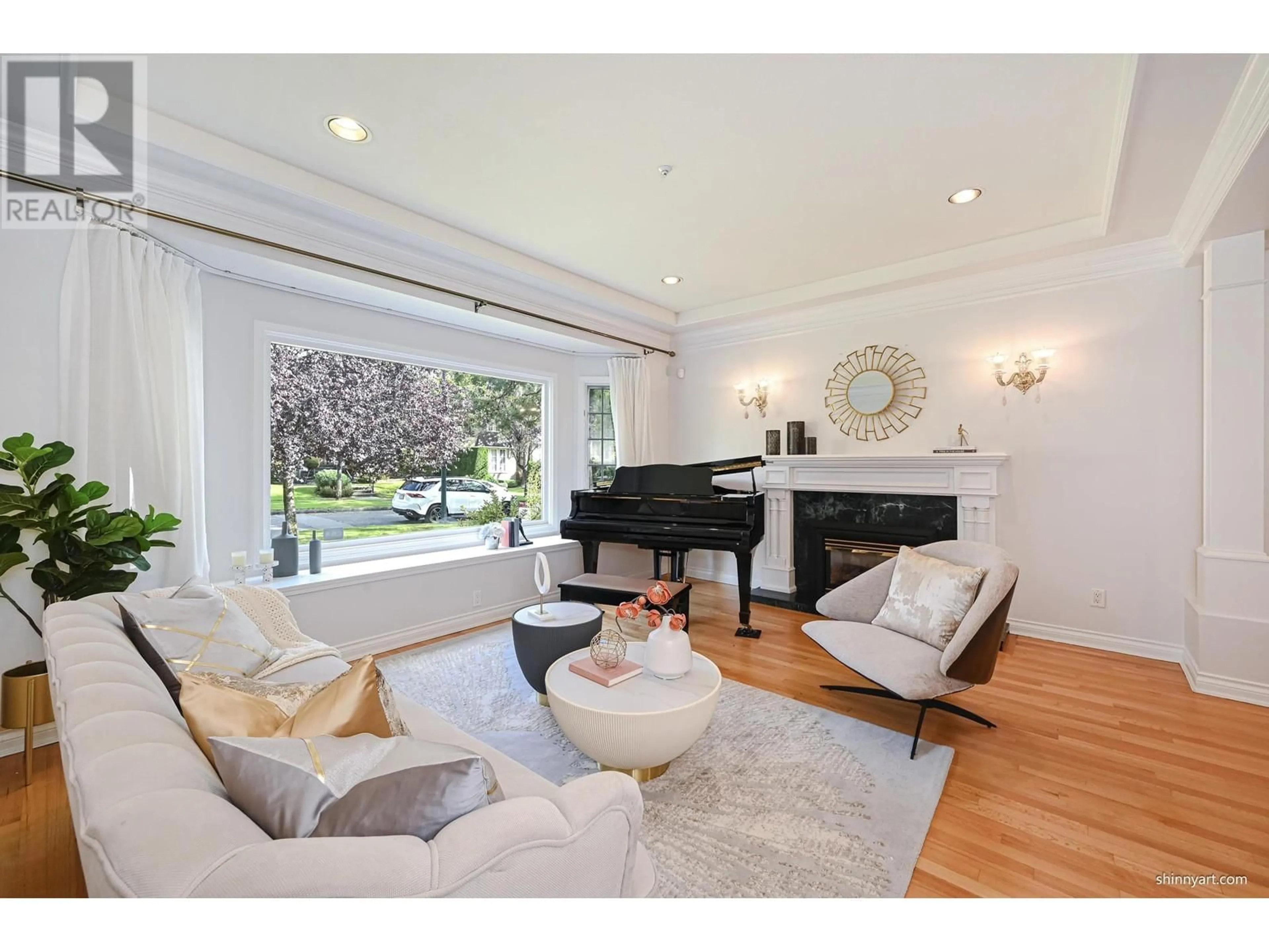 Living room, wood floors for 6729 WILTSHIRE STREET, Vancouver British Columbia V6P5H1