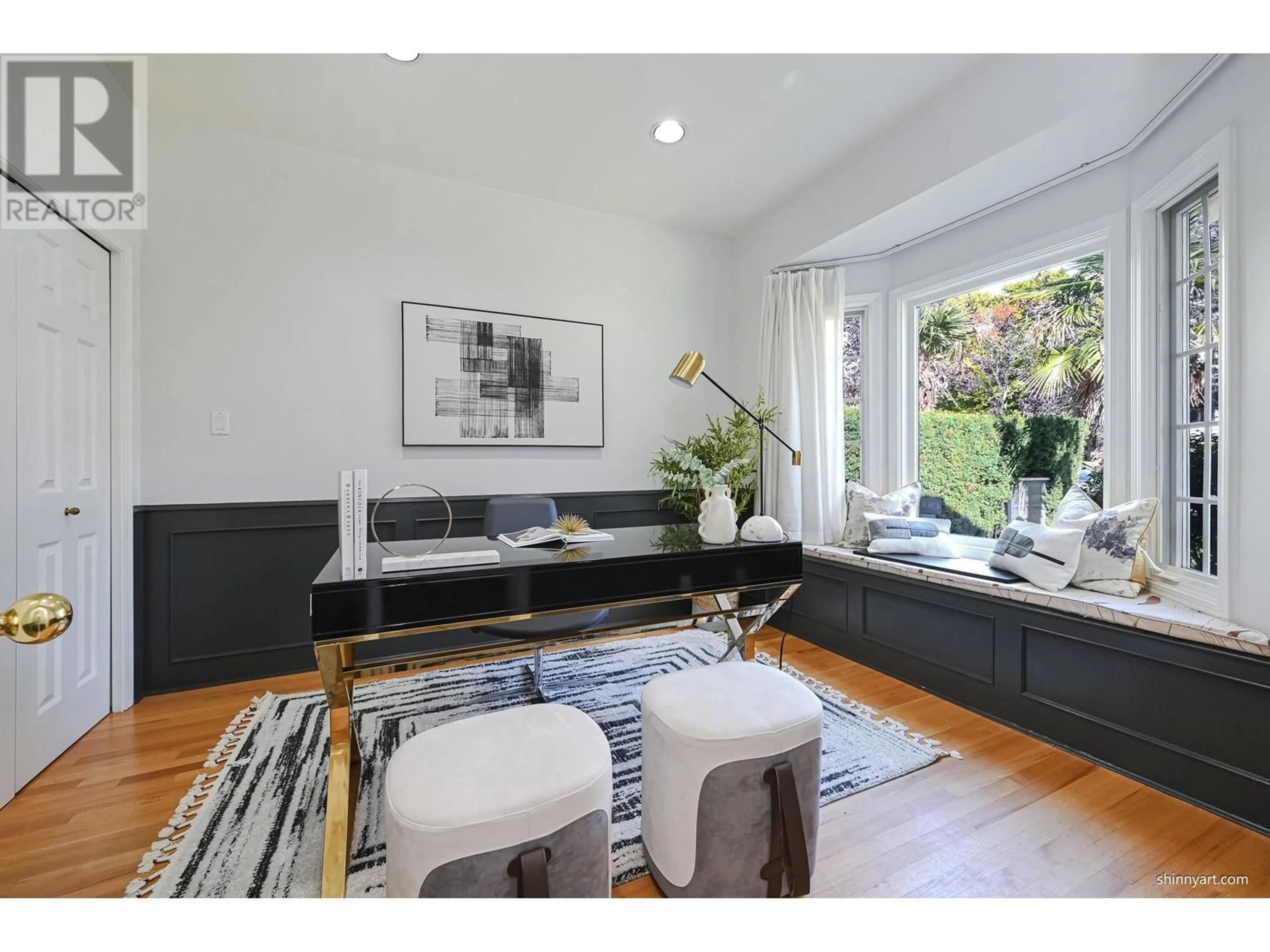 Living room, wood floors for 6729 WILTSHIRE STREET, Vancouver British Columbia V6P5H1