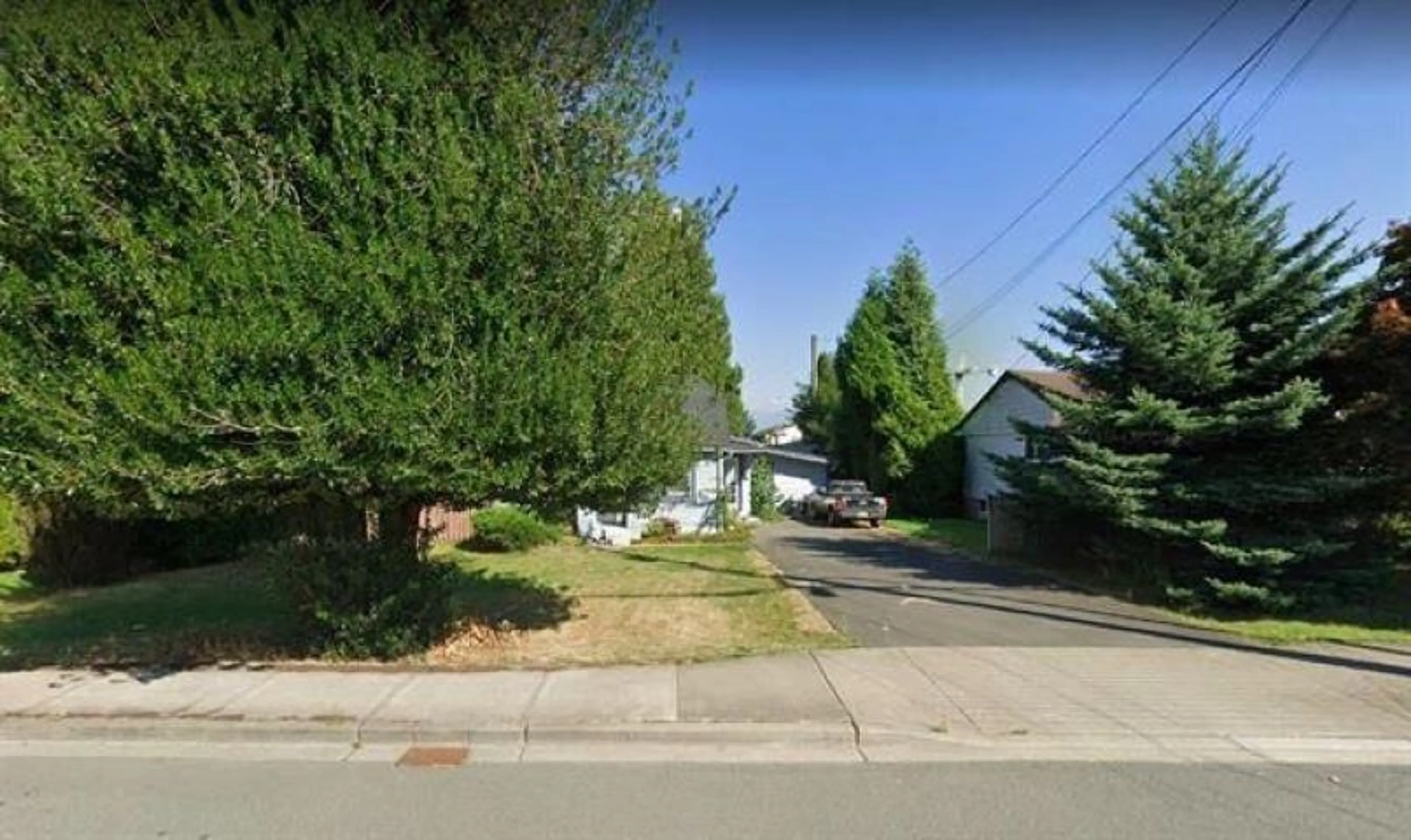 Frontside or backside of a home, the street view for 2178 EMERSON STREET, Abbotsford British Columbia V2T3H9