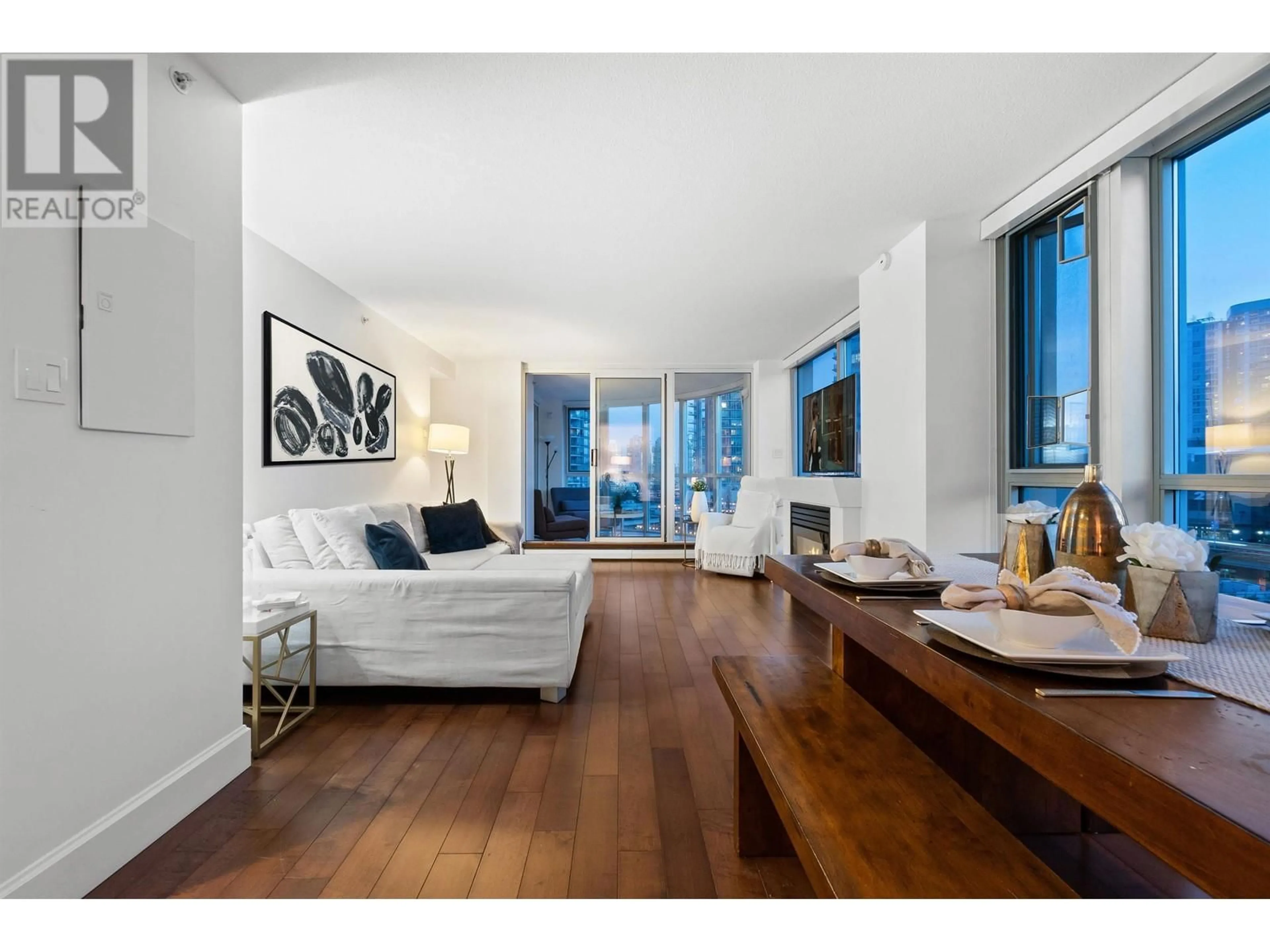 Living room, wood floors for 904 183 KEEFER PLACE STREET, Vancouver British Columbia V6B6B9